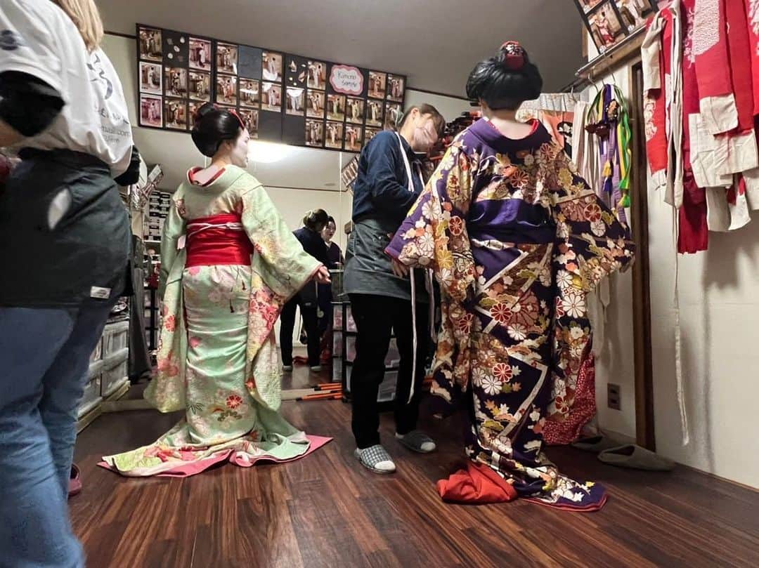里美ゆりあさんのインスタグラム写真 - (里美ゆりあInstagram)「皆で京都旅行に行ってきました🥰  初めての舞妓体験🎶  良い思い出になりました♥️  凄く楽しかったぁ😆  インスタLIVEもありがとう❣️  #ペ部 #京都 #舞妓  #家族 #family」3月27日 11時48分 - satomiyuria