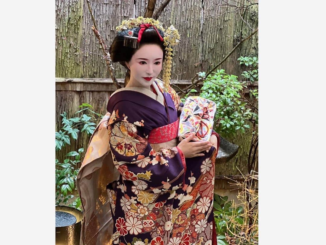 里美ゆりあさんのインスタグラム写真 - (里美ゆりあInstagram)「皆で京都旅行に行ってきました🥰  初めての舞妓体験🎶  良い思い出になりました♥️  凄く楽しかったぁ😆  インスタLIVEもありがとう❣️  #ペ部 #京都 #舞妓  #家族 #family」3月27日 11時48分 - satomiyuria