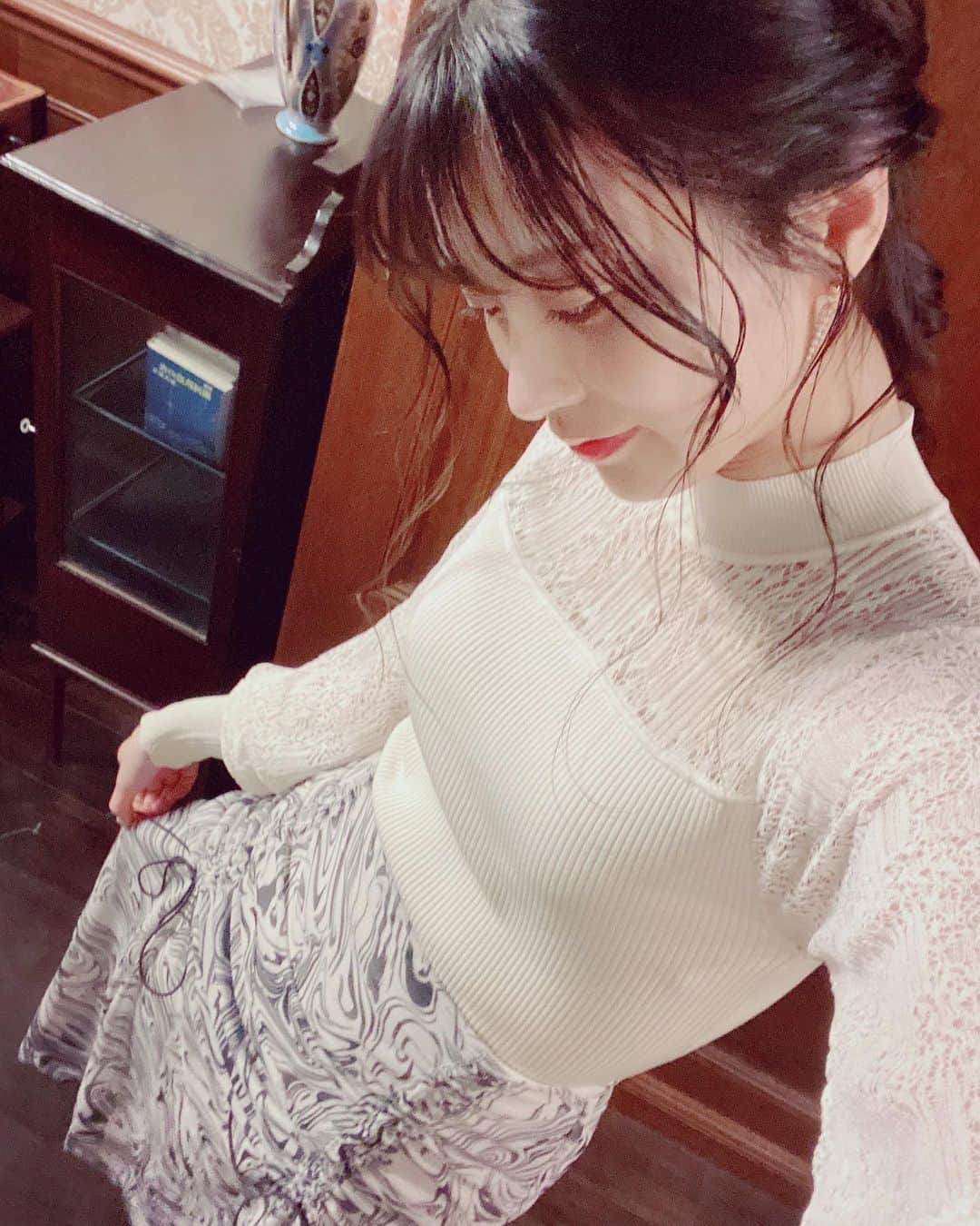 根岸愛さんのインスタグラム写真 - (根岸愛Instagram)「👗💕👗 . カレンダー発売イベント 1部2部で服チェンジしました💝 私服で出演する機会多いので またどこかで同じ服を見るかも☺️ 改めて昨日はありがとでした！！  tops @lagunamoon_com  skirt @tokyo_bank  #ootd #fashion #lagunamoon #tokyo_bank #ガスヴァンサントみたいに蒼い #秋葉原和堂 #私服 #ねぎ私服 #ねぎしふく」3月27日 17時29分 - negishiai927