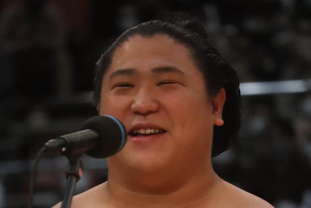 日本相撲協会さんのインスタグラム写真 - (日本相撲協会Instagram)「大相撲三月場所 若隆景が初優勝を果たしました！  千秋楽結びの一番では、正代に敗れましたが、決定戦では髙安に上手出し投げで下しました。  今場所も応援ありがとうございました！  @sumokyokai  #大相撲 #sumo #相撲 #力士 #お相撲さん #japanphoto #sumowrestlers #japanculture  #三月場所 #春場所 #大阪場所 #優勝 #おめでとう　#大阪　#若隆景　#荒汐部屋」3月27日 20時55分 - sumokyokai