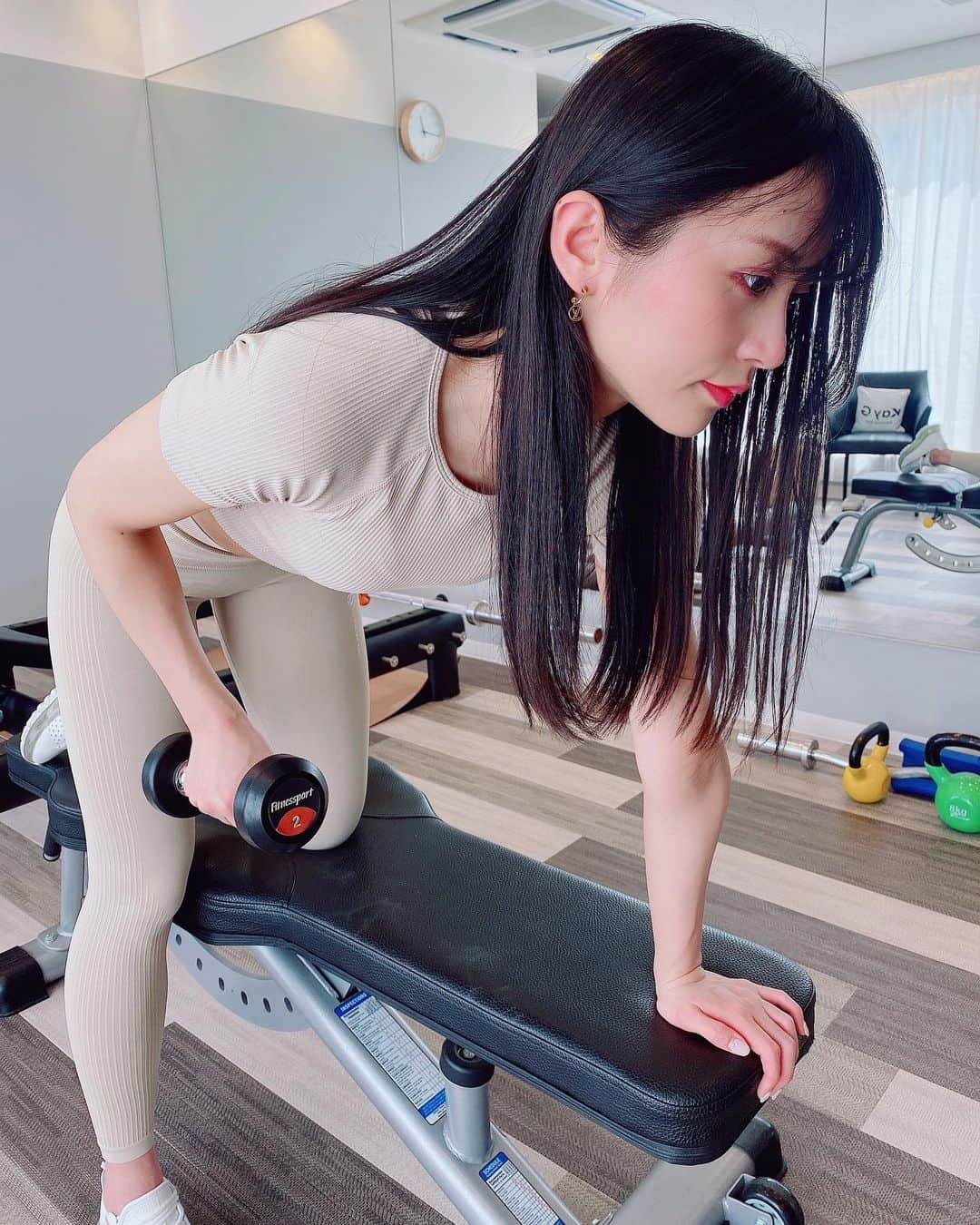 根岸愛さんのインスタグラム写真 - (根岸愛Instagram)「🏋️‍♀️✨🏋️‍♀️ . ジムへgogoしてきた🌸 最近自分にご褒美あげがちだからそろそろちゃんと鍛え直します💪✨ ジムに通うと毎回自分を見つめ直せるからそれだけで価値があるなぁとおもう☺️💕  @kayg_personalgym  @ayaumi.co.jp   #ケイジー #パーソナルジム新宿 #パーソナルトレーニング新宿 #パーソナルジム恵比寿 #パーソナルトレーニング恵比寿 #レンタルウェア #training」3月28日 13時49分 - negishiai927