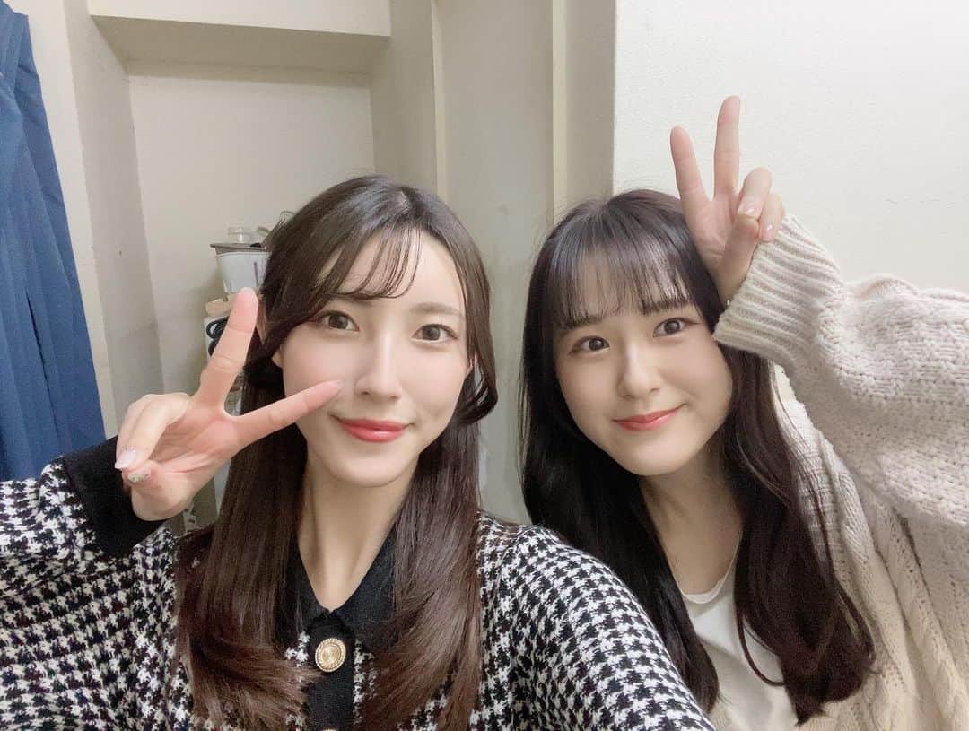 森沢かなさんのインスタグラム写真 - (森沢かなInstagram)「CONTE STAGE 『八百屋のゴリラ』 2022.3.18〜20  遅くなりましたが、 ご観劇、そしてお祝いボードで応援してくださった皆さまありがとうございました！  はじめてのコントいかがでしたでしょうか？！ 全8本、みんなはどのコントが好きでしたか？😚 なかなかやることのないJKやアイドルもやれて本当にたのしかった！！！  毎公演出るコントが違うので覚えることも沢山だったけど、 貴重な経験をさせていただきました！  稽古から本番までの1週間が本当あっという間で…。 とてもすてきな座組のみんなに囲まれて毎日たのしかったです☺️✨  #コントステージ #contestage  #八百屋のゴリラ」3月28日 20時08分 - morisawa_kana