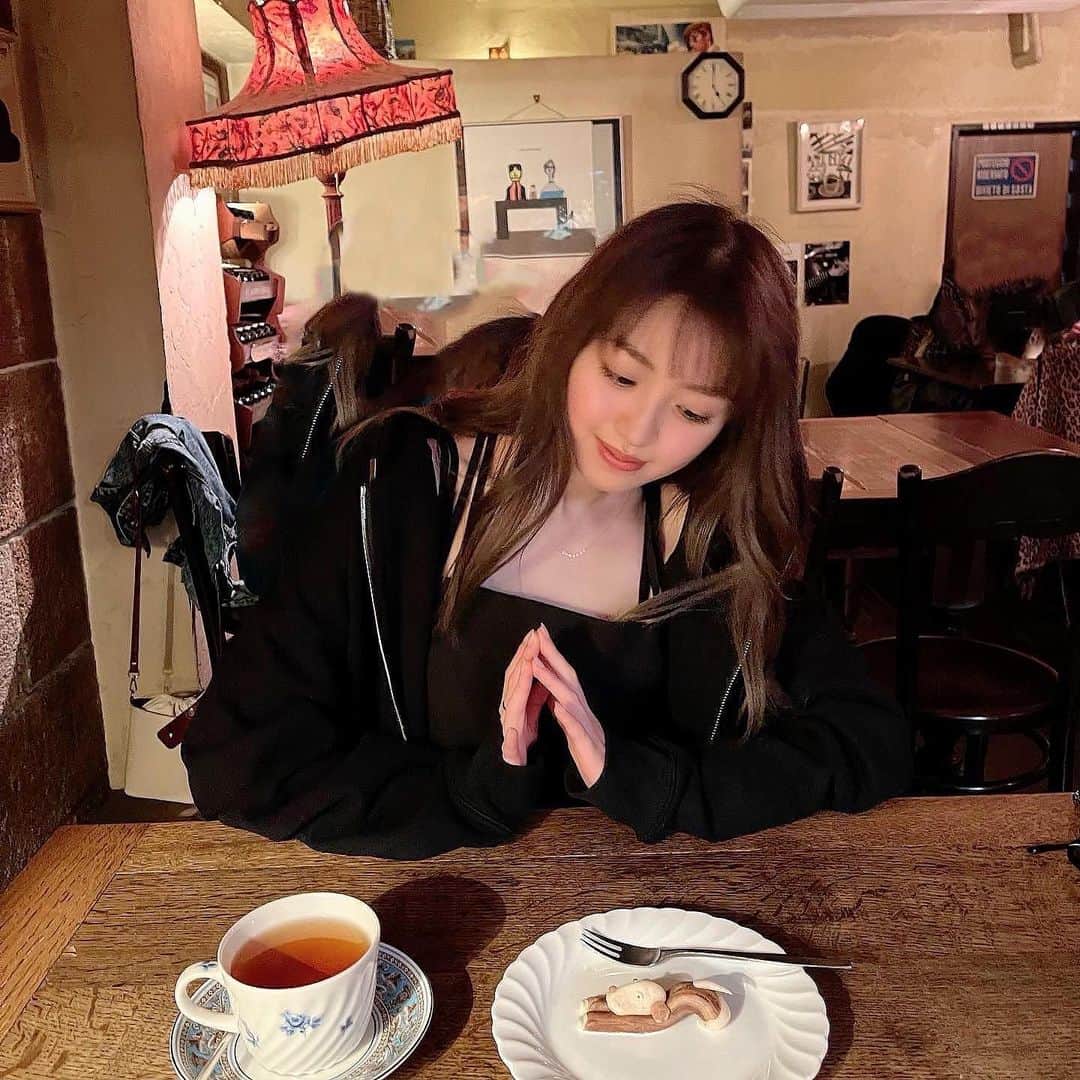 香音さんのインスタグラム写真 - (香音Instagram)「お砂糖でできた甘〜いわんちゃん🐶  親友ちゃんと久しぶりののんかふぇ🐻」3月28日 20時54分 - kanon420_official