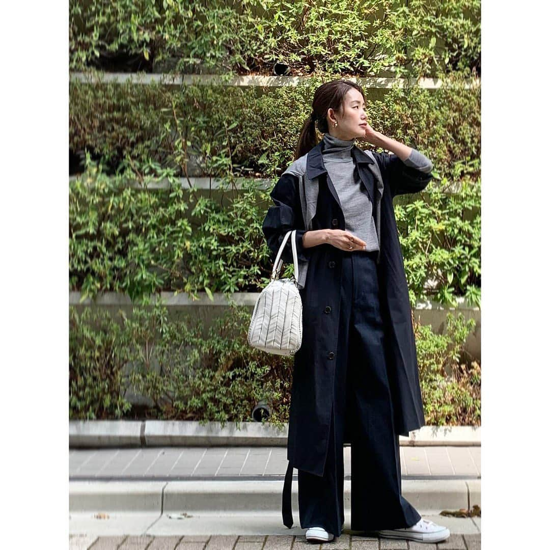 武藤京子さんのインスタグラム写真 - (武藤京子Instagram)「* * 先日のお洋服 * NAVY×GRAY×WHITE * 暖かだったり 寒かったり 何を着たら良いものか…🙄 * #beautyandyouth #curensology #anyahindmarch #converse #アメブロ更新しました」3月28日 21時07分 - kyokomuto0628