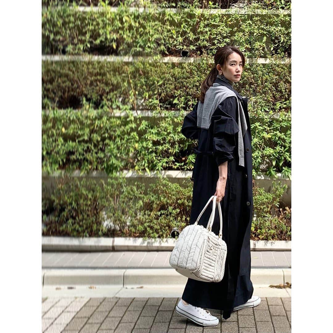 武藤京子さんのインスタグラム写真 - (武藤京子Instagram)「* * 先日のお洋服 * NAVY×GRAY×WHITE * 暖かだったり 寒かったり 何を着たら良いものか…🙄 * #beautyandyouth #curensology #anyahindmarch #converse #アメブロ更新しました」3月28日 21時07分 - kyokomuto0628