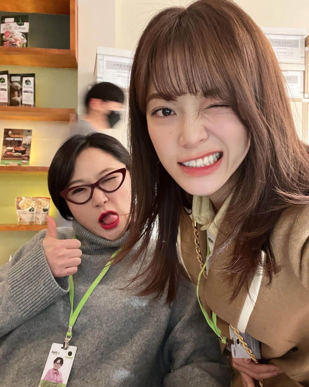 キム・セジョン（Gugudan SeMiNa）さんのインスタグラム写真 - (キム・セジョン（Gugudan SeMiNa）Instagram)「케미 맛집 1 (4인) #사내맞선  오늘밤 10시  @sbsdrama.official  @netflixkr」3月29日 7時36分 - clean_0828