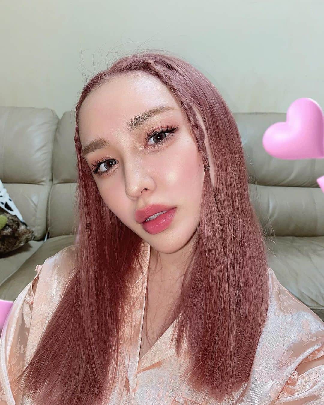 葉月さんのインスタグラム写真 - (葉月Instagram)「🌸💕かみのけぴんく🌸💕」3月29日 21時09分 - hzk0207
