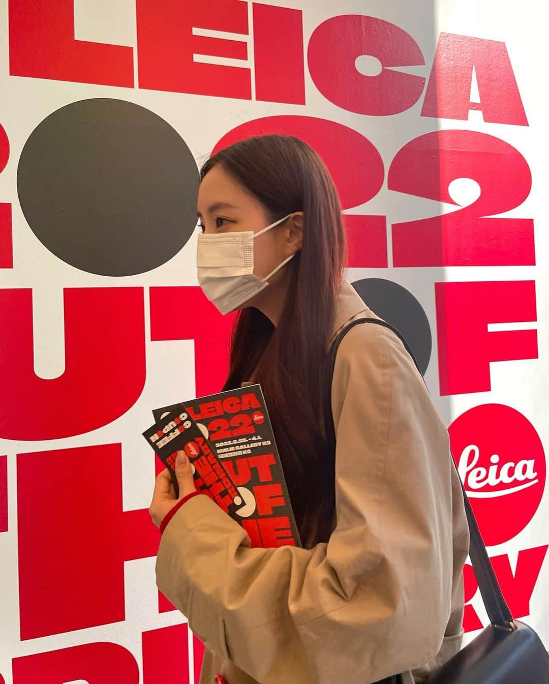 ヒョミン さんのインスタグラム写真 - (ヒョミン Instagram)「좋은 전시보러 좋아하는 삼청동 나들이. #🔴  @ryusdb  @leica_kr  #오라이카 #OLeica2022」3月29日 21時29分 - hyominnn