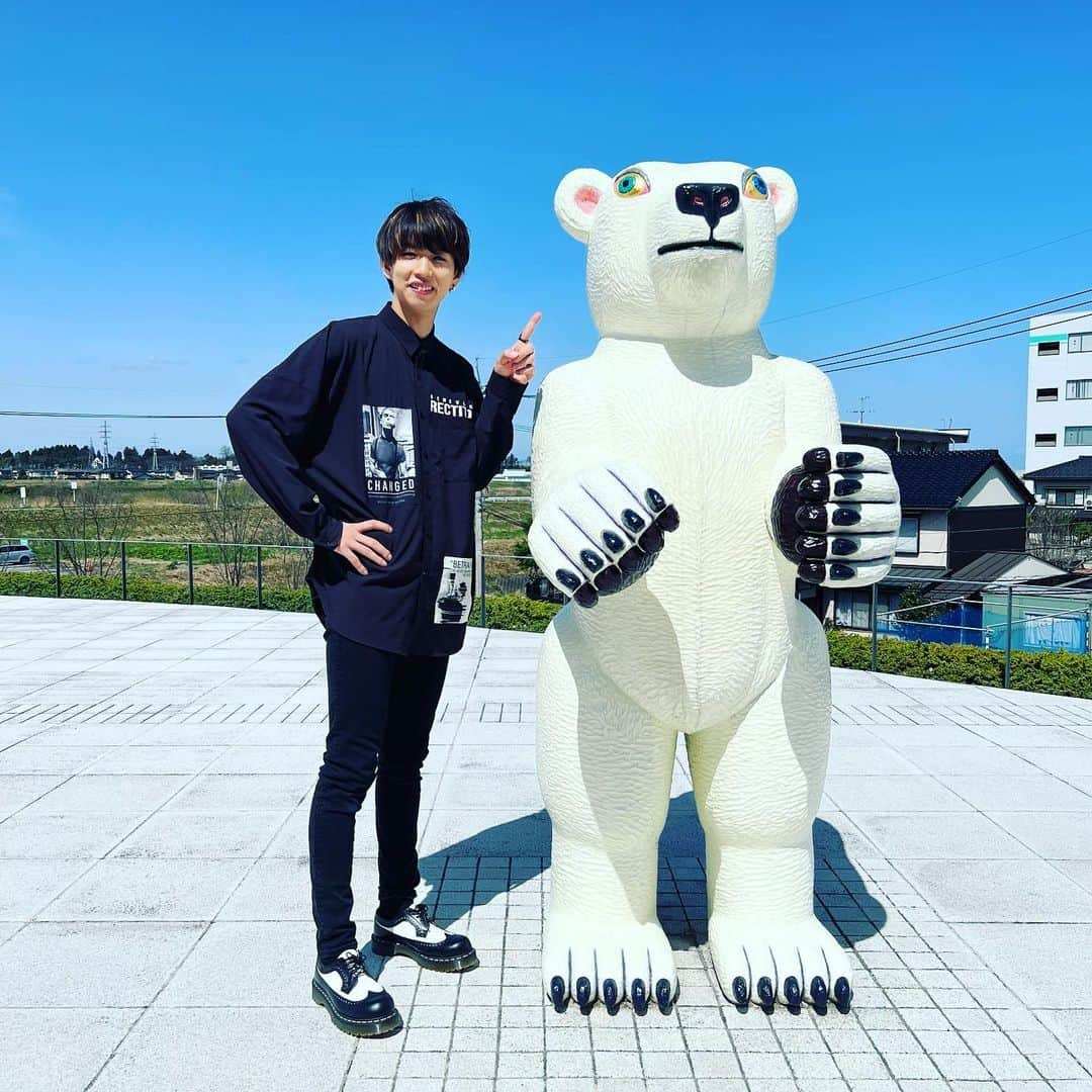 はじめしゃちょーさんのインスタグラム写真 - (はじめしゃちょーInstagram)「🐻‍❄️」3月30日 13時06分 - hajimesyachodesu