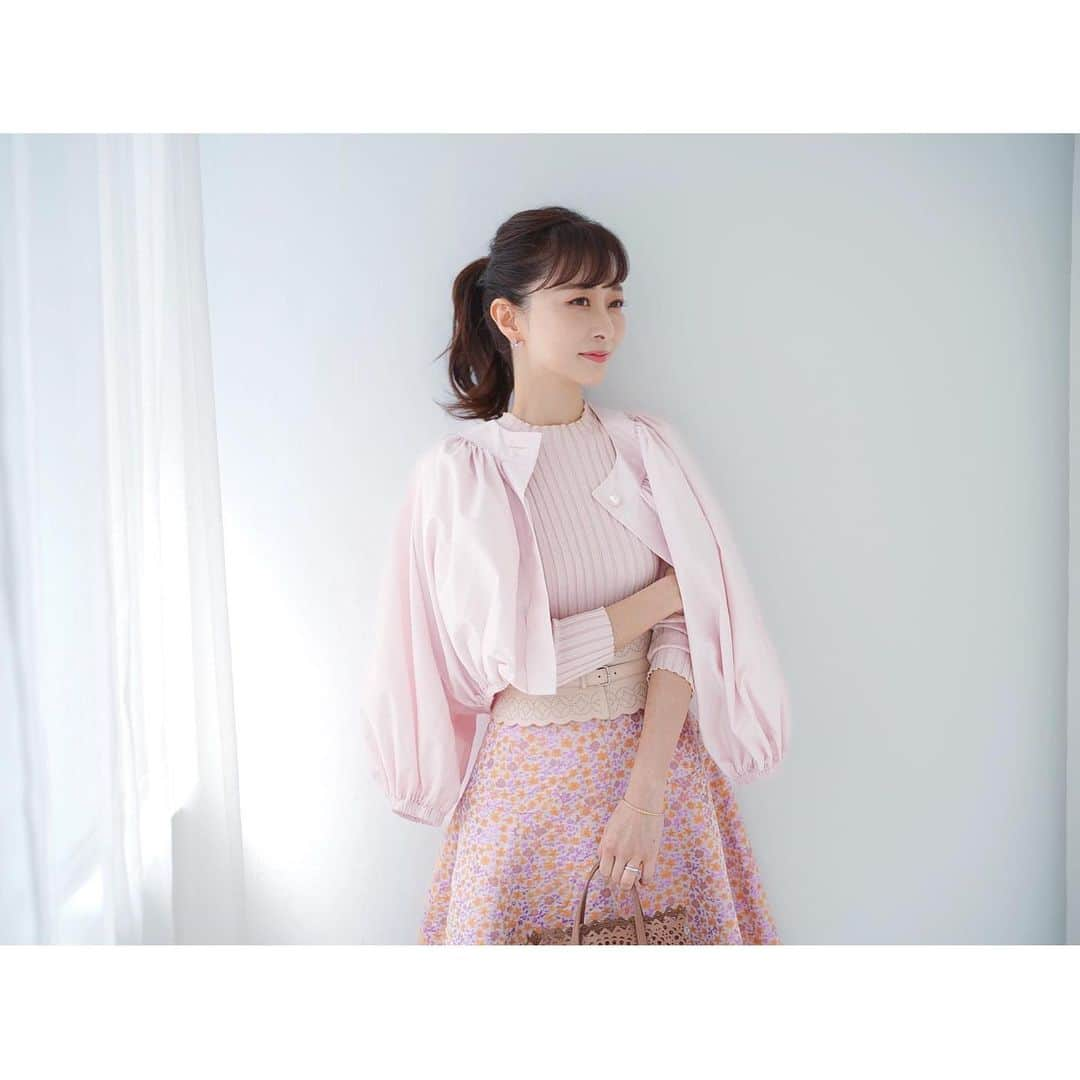 石井美保さんのインスタグラム写真 - (石井美保Instagram)「UVボレロ、ピンクのお色です。 まさに桜の花びらのような淡いサクラピンクに生地を染めて頂きました。発売間近。もうしばらくお待ち下さいね。」3月30日 15時45分 - miho_ishii