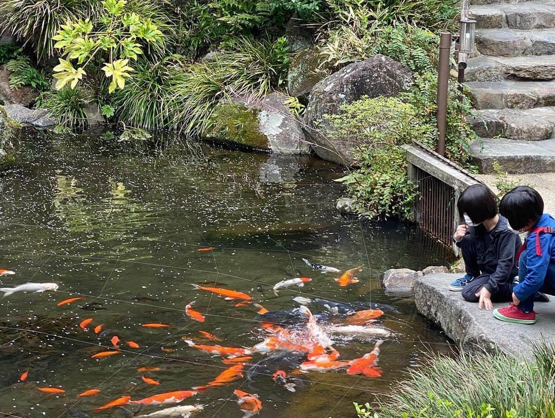 栗原友さんのインスタグラム写真 - (栗原友Instagram)「ホテルまで徒歩で帰るので途中富士屋ホテルで甘いもの注入。今日の目標15000歩❣️」3月31日 14時48分 - kuri__tomo