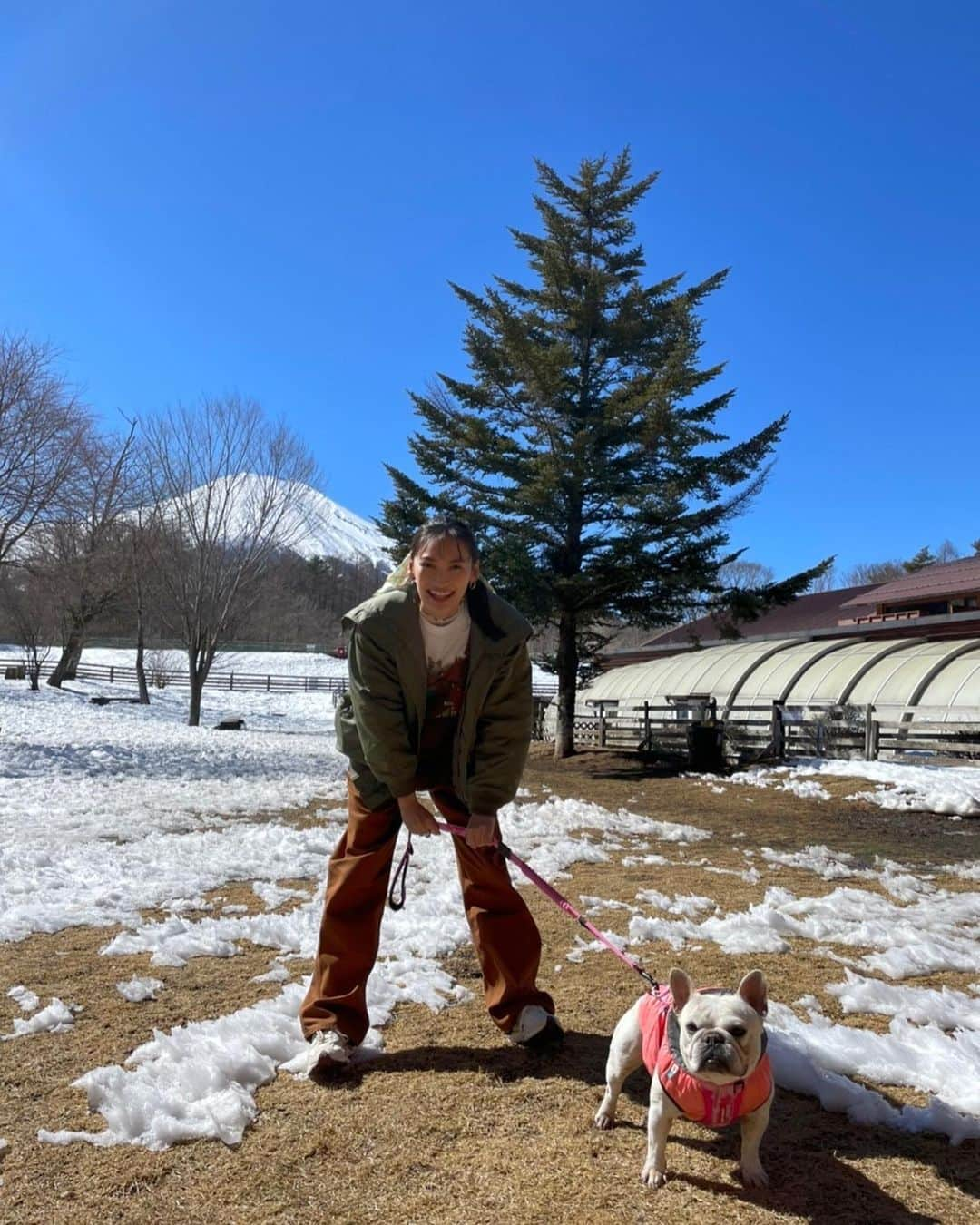 大政絢さんのインスタグラム写真 - (大政絢Instagram)「本日どうぶつピース最終回です🥲✨🐶  最後ということでぴーすとゆるーくロケに行けました！  たくさんお写真載せちゃいます！  6年間本当に本当ありがとうございました！ 是非、 18時25分から 見て頂けると嬉しいです🌸  そして、放送の後に思い出の写真などあげていきたいと思います！  感想お待ちしています！  #どうぶつピース#ぴーすありがとう！#オードリーさんありがとうございました！#どうぶつピースありがとう！」3月31日 16時30分 - aya_omasa_official