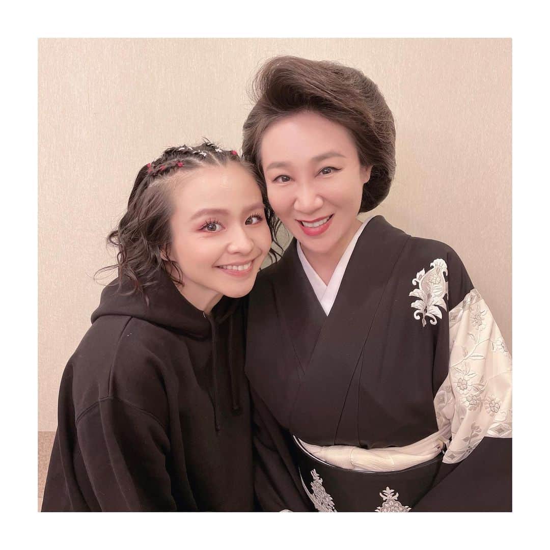 唐沢菜々江さんのインスタグラム写真 - (唐沢菜々江Instagram)「ホストフェスティバル2021👑 表彰式🏆にお招きいただきまして 開会の挨拶🎤と賞状の授与を させていただきました🤗‼️  この詳しい様子は YouTube『銀座ななえチャンネル2nd』 で見ることができます🤗 チャンネル登録もお忘れなく❣️ よろしくお願いします！ ㅤㅤㅤㅤㅤㅤㅤㅤㅤㅤㅤㅤㅤ 受賞された皆様☺️✨ あらためておめでとうございました‼️🎉 これからも一緒に 夜の街を盛り上げていきましょう🤗❣️✨ 🌟misonoさん 🌟芹野莉奈さん 🌟さぁちむさん 🌟あおいちゃん 一緒に盛り上がりました☺️💓 YouTubeコラボもまたお願いいたします☺️❤️ ㅤㅤㅤㅤㅤㅤㅤㅤㅤㅤㅤㅤㅤ 撮影の時はフェイスガードを 外させていただいております☺️  *・。*゜・。・o゜・。*゜・。・o*゜・。*゜・。・  YouTube【銀座ななえチャンネル】では、 Instagramでお伝えしきれない 様々な情報を発信しています‼️ プロフィールのURLをタップしてね🤗‼️ @nanae.karasawa  *・。*゜・。・o゜・。*゜・。・o*゜・。*゜・。・  #ホスト #ホスフェス #グーグループ #デュールプレゼンツ #モンスターグループ #ホストクラブ #歌舞伎町 #表彰式 #歌手 #misono #芹野莉奈 #さぁちむ #みその #ミソノ #キングラビッツ #ぶーちゃんねる #あおいちゃん #唐沢菜々江 #ななえママ #菜々江ママ #クラブななえ #銀座ななえ  #銀座 #東京 #ginza #club #銀座クラブ #高級クラブ #ホステス #youtube」3月31日 19時16分 - nanae.karasawa