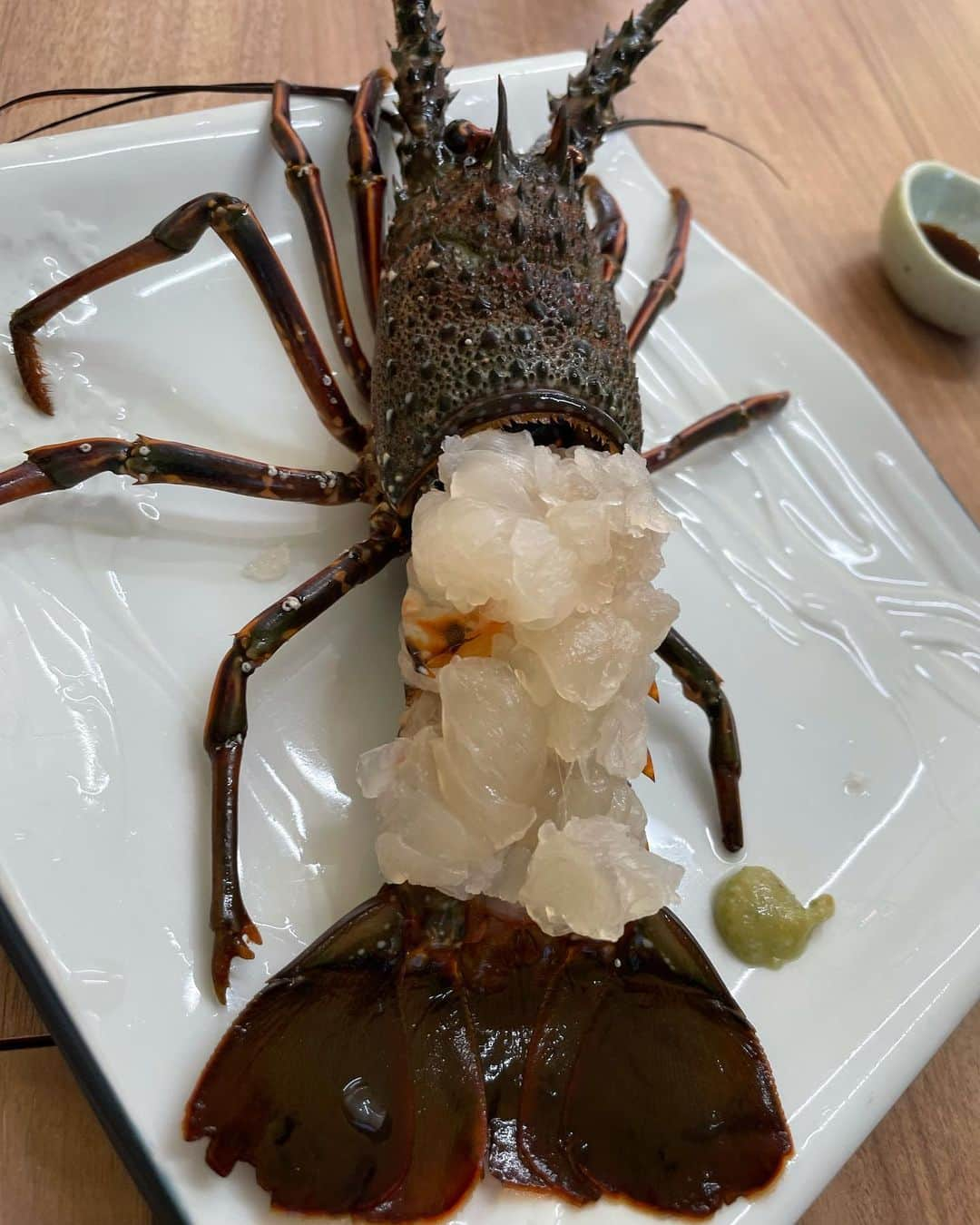 水越愛華さんのインスタグラム写真 - (水越愛華Instagram)「⚠︎3枚目から食テロです  海女小屋最高〜🤤🍺💜 午前中からビール最高〜🤤🍺💜  2軒目では1人でビール飲んじゃったよ〜🥴  #三重#鳥羽 #海女小屋#ビール」3月31日 20時13分 - iamemika21