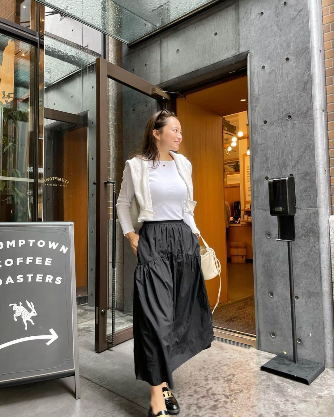左近鈴乃さんのインスタグラム写真 - (左近鈴乃Instagram)「. Kyoto 🌸🍃 新風館とBALと桜と。いろいろ。🤳🏻  #京都 #新風館 #BAL」3月31日 20時29分 - suzuno_sakon