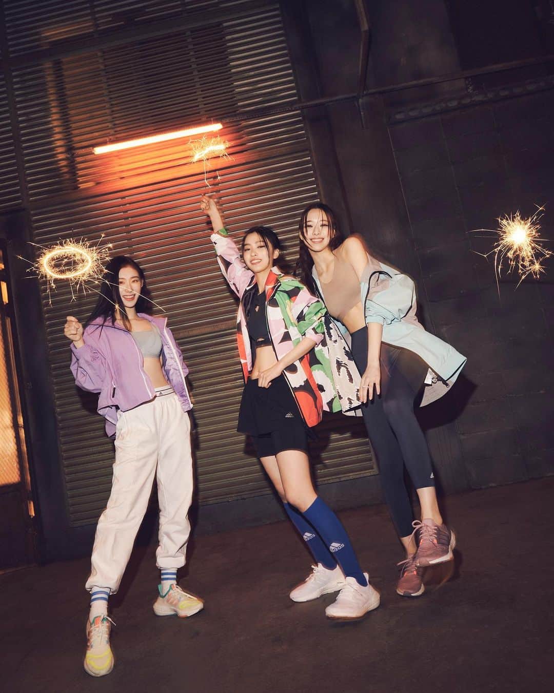 ITZYさんのインスタグラム写真 - (ITZYInstagram)「SUPPORT IS EVERYTHING   #ITZY #있지 #adidas #아디다스 @adidaskr  #BraRevolution #ultraboost22 #createdwithadidas」3月31日 21時25分 - itzy.all.in.us