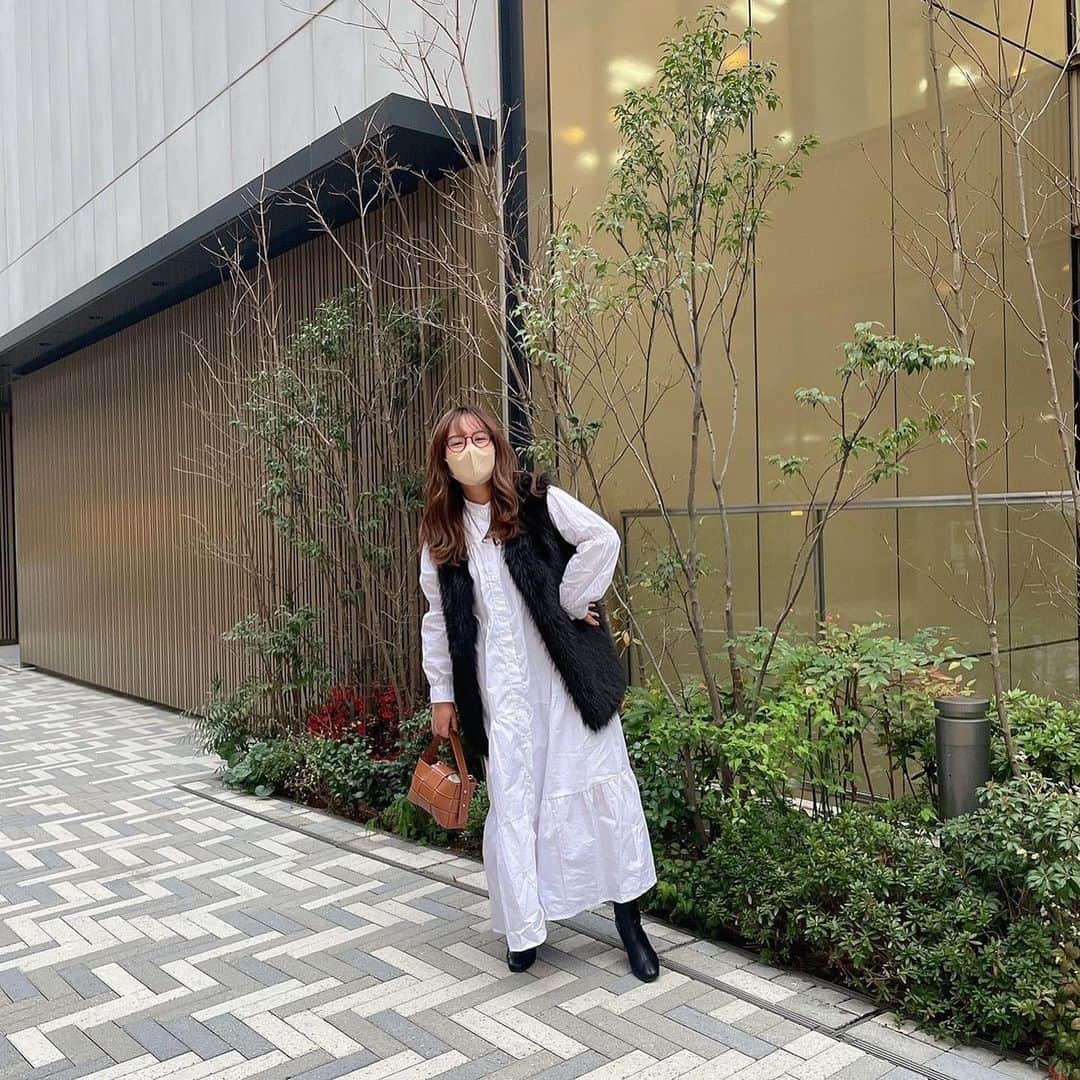 山田菜々さんのインスタグラム写真 - (山田菜々Instagram)「めちゃくちゃ決めてるけど、ワンピースのボタンあいてました🫣💔笑  ボタンあけたまま渋谷を歩いていたとは、、きゃっ🫠」3月31日 21時30分 - tannana.yamada