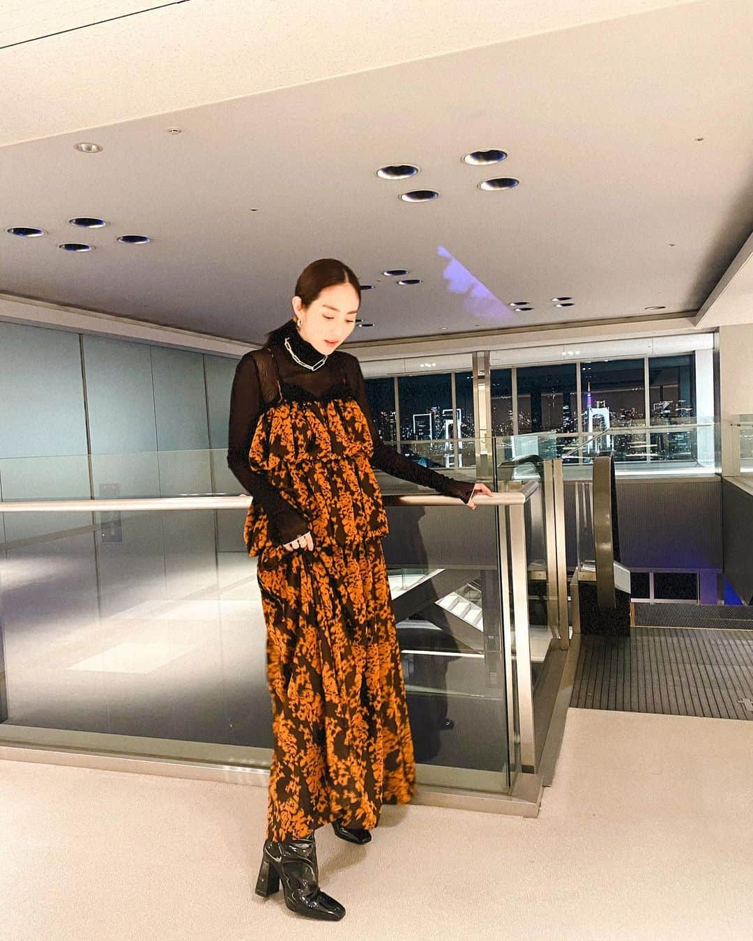 堀田茜さんのインスタグラム写真 - (堀田茜Instagram)「なかなかアップできていなかった衣装👗 いつも素敵なスタイリングありがとうございます🤍  👗 @belper_official_  💍 @blanciris_official  🤍 @mikuogawa_stylist」3月31日 22時56分 - akanehotta