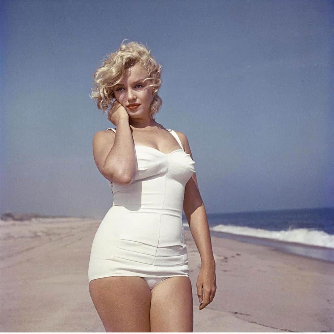 マリリン・モンローさんのインスタグラム写真 - (マリリン・モンローInstagram)「She was so gorgeous 💙」4月1日 6時16分 - welovemarilyn