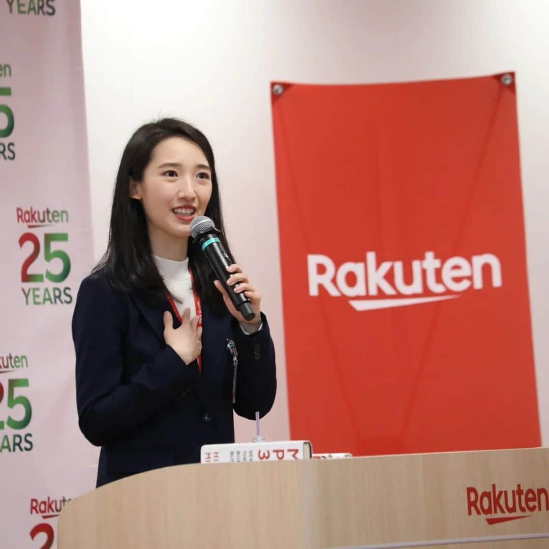 三木谷浩史さんのインスタグラム写真 - (三木谷浩史Instagram)「新入社員の、皆様Welcome to Rakuten Group.」4月1日 12時45分 - hiroshi.mikitani