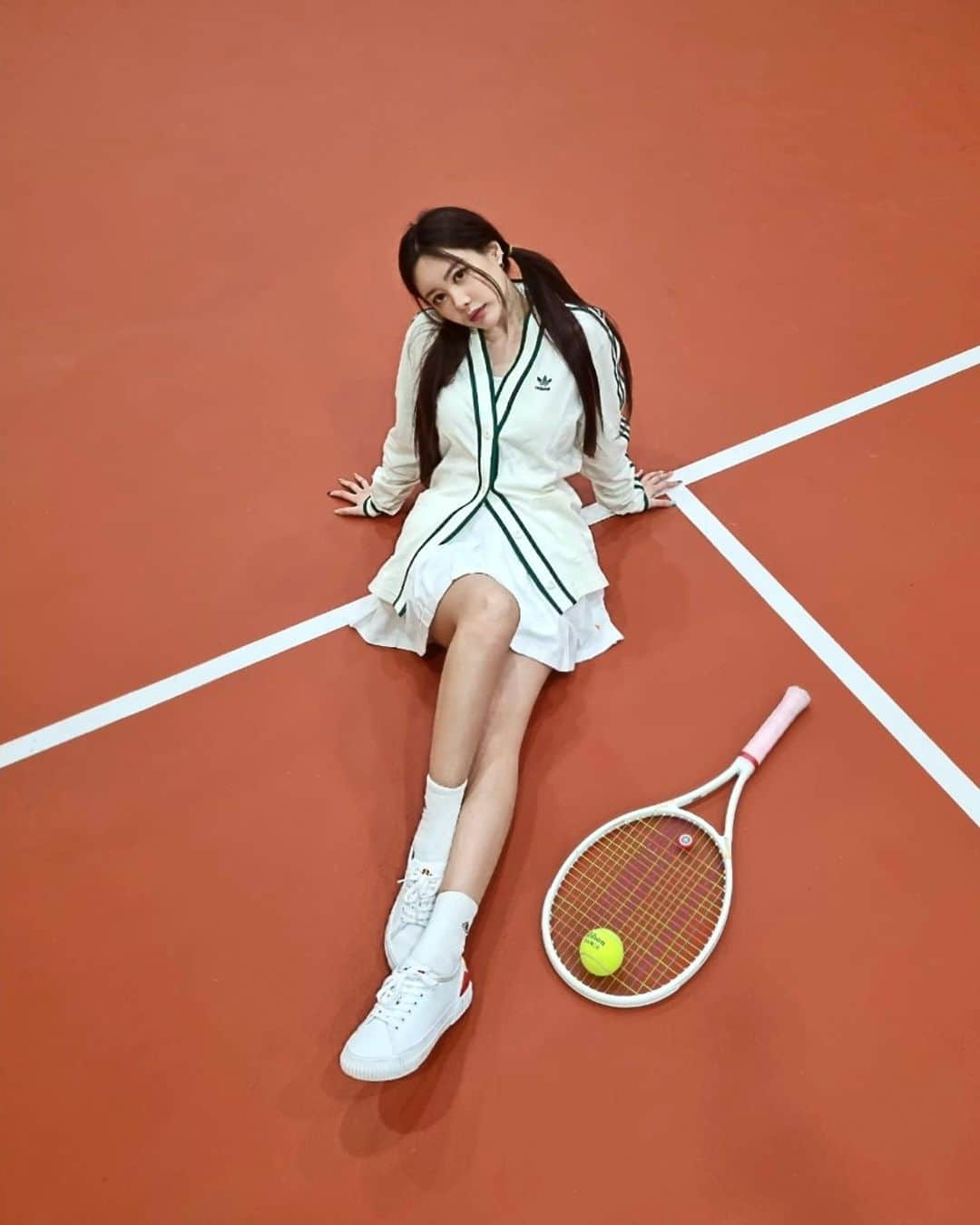 キュリ さんのインスタグラム写真 - (キュリ Instagram)「plans for this summer🎾 get out  #테니스」4月1日 16時41分 - qtfreet