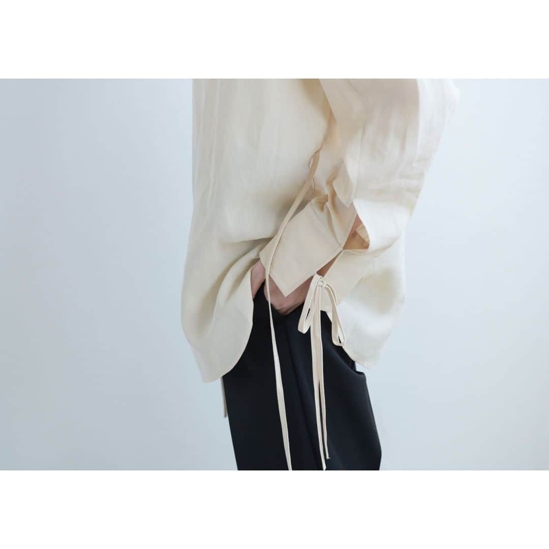 haunt Daikanyamaさんのインスタグラム写真 - (haunt DaikanyamaInstagram)「2022 SPRING&SUMMER https://guestlist-tokyo.com/cts/kawa_the_spring_edit.html  HAUNT @haunt_daikanyama  Acne Studios Ribbon Shirt Tailored Trousers @acnestudios  #hauntdaikanyama #22ss #spring #newarrival  #collection #fashion #acnestudios #blouse #trousers  #ハウント #ハウント代官山  #新作 #ファッション #アクネストゥディオズ  #ブラウス #シャツ #パンツ」4月1日 19時00分 - haunt_daikanyama