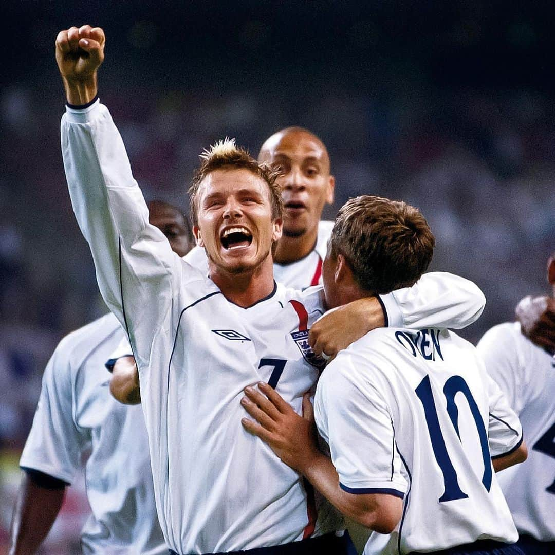 デビッド・ベッカムさんのインスタグラム写真 - (デビッド・ベッカムInstagram)「I have so many amazing memories playing in the @fifaworldcup and it was always such an honour representing my country @england ... It’s great being part of @roadto2022en as an official ambassador alongside other incredible players like @cafu2, @sarahessam64 & @nadi9nadim #Qatar2022」4月1日 23時56分 - davidbeckham