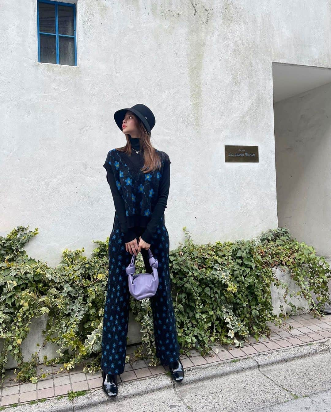 野崎萌香さんのインスタグラム写真 - (野崎萌香Instagram)「しふく🐼🌸  Knit SET UP... @maisonspecial_women  Bag... @newbottega  Hat... @kishidamiki  Boots... @zara   #もえ服　#fashion」4月2日 0時20分 - moeka_nozaki