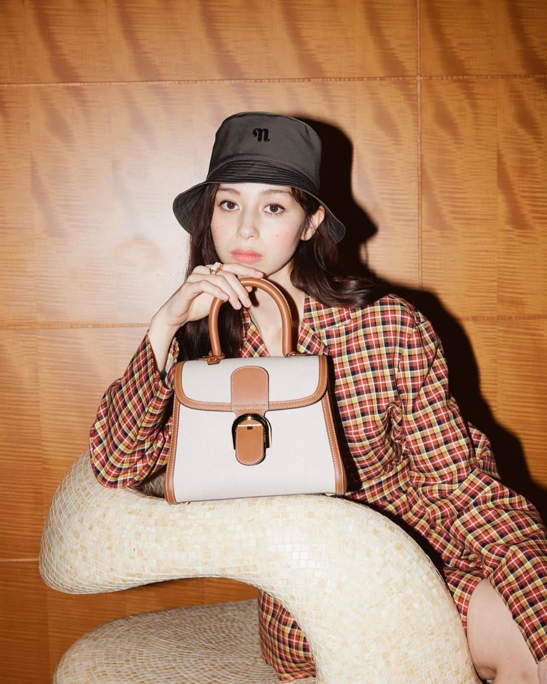 中条あやみさんのインスタグラム写真 - (中条あやみInstagram)「25ans ✖︎ Delvaux 🤍」4月2日 12時02分 - nakajo_ayami