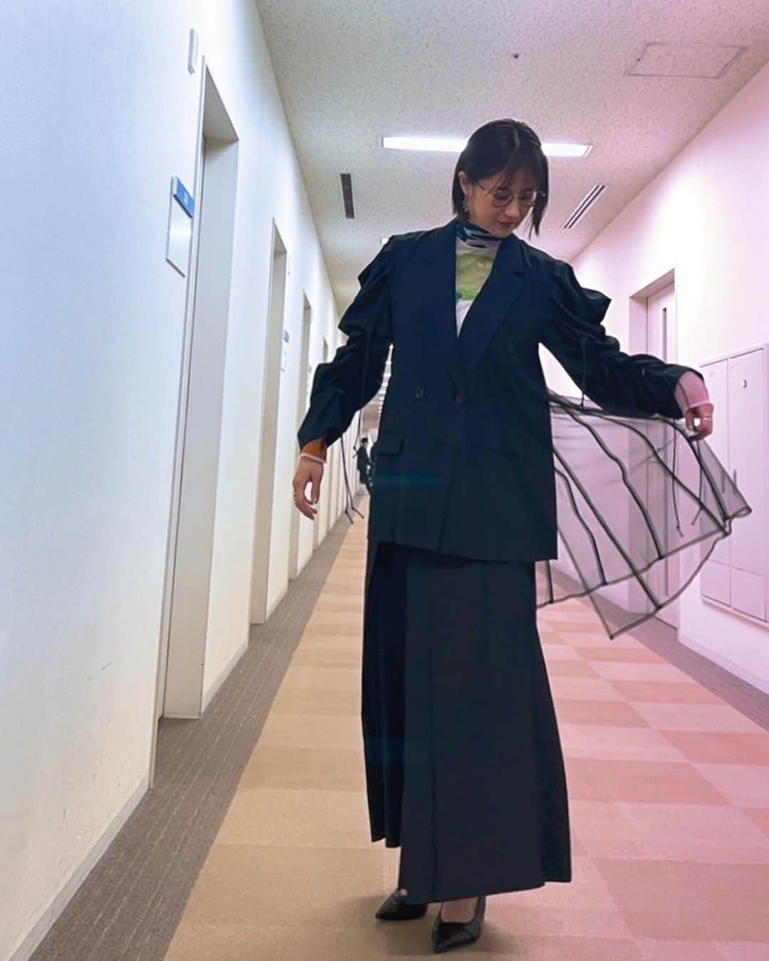 松本若菜さんのインスタグラム写真 - (松本若菜Instagram)「全力！脱力タイムズ  緊張しまくりでしたが やっぱ面白かったなぁ。  また一つ夢が叶いました。 よろこび。  Jacket&Pants/shiroma Tops/sly Goldring/ukiyoshioka Slverring/jugemade  #全力脱力タイムズ」4月2日 12時33分 - matsumoto_wakana