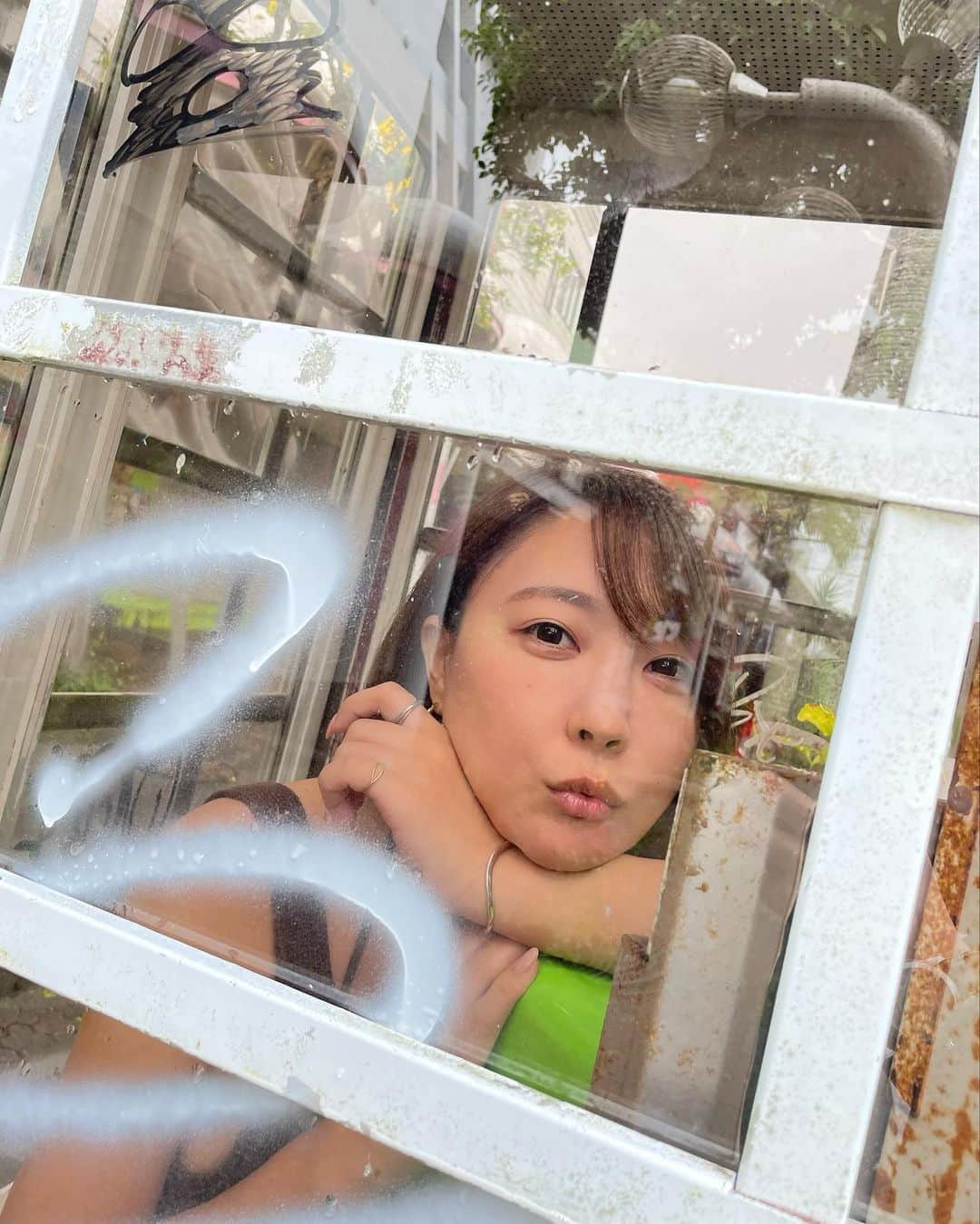 羽生アリサさんのインスタグラム写真 - (羽生アリサInstagram)「はじめてのコザでした😊🙌🙌 刺激的な街😊✨  #沖縄 #コザ #oppaiartgallery」4月2日 15時48分 - arisa_hanyu