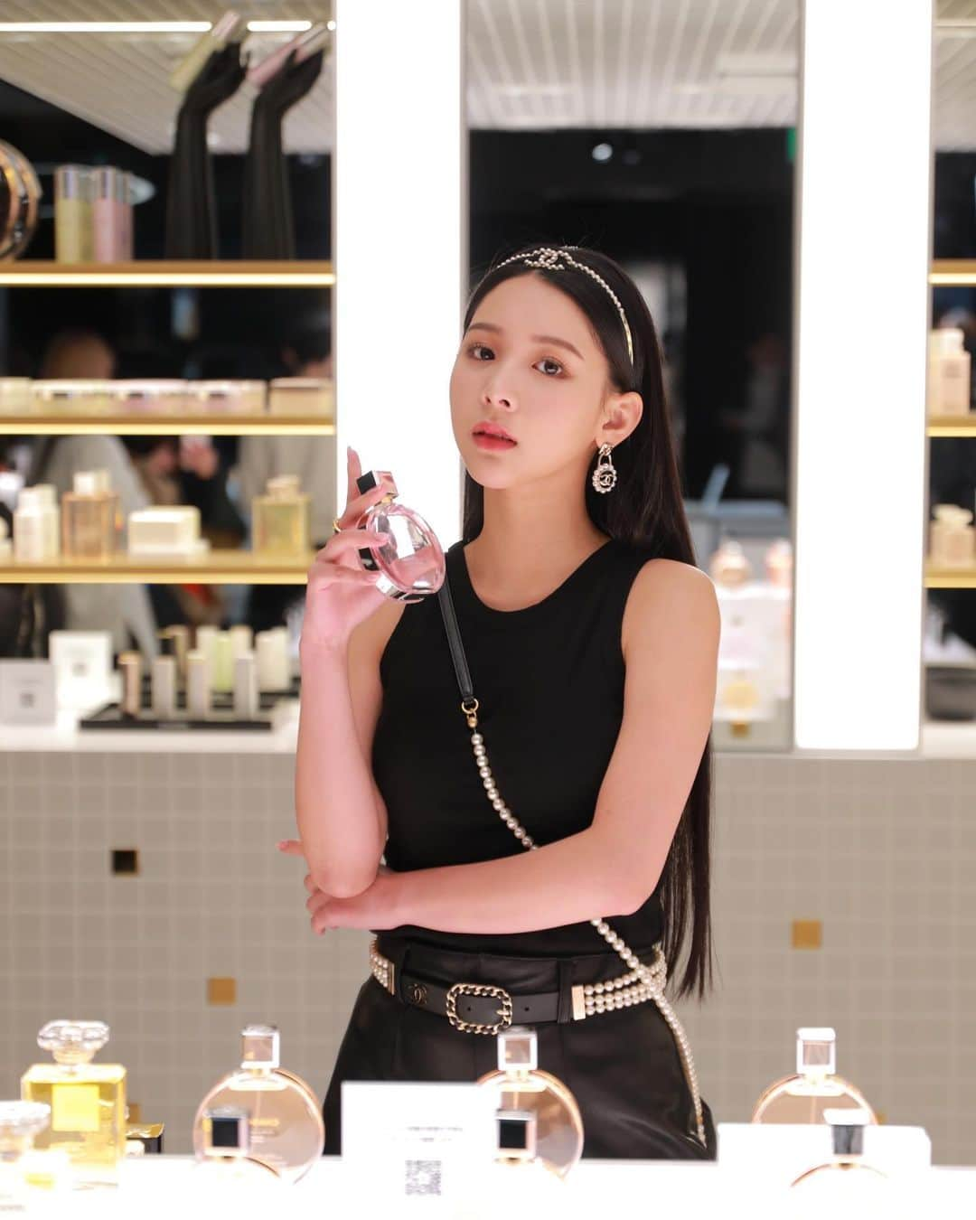 ミチさんのインスタグラム写真 - (ミチInstagram)「Chanel beautyhouse シャネルの魅力がたっぷり詰まったシャネルビューティーハウスが表参道にてオープンしました♡♡♡  素敵な空間でドキドキでした  #chanelbeautyhouse #シャネルビューティーハウス」4月3日 13時07分 - mi0306chi