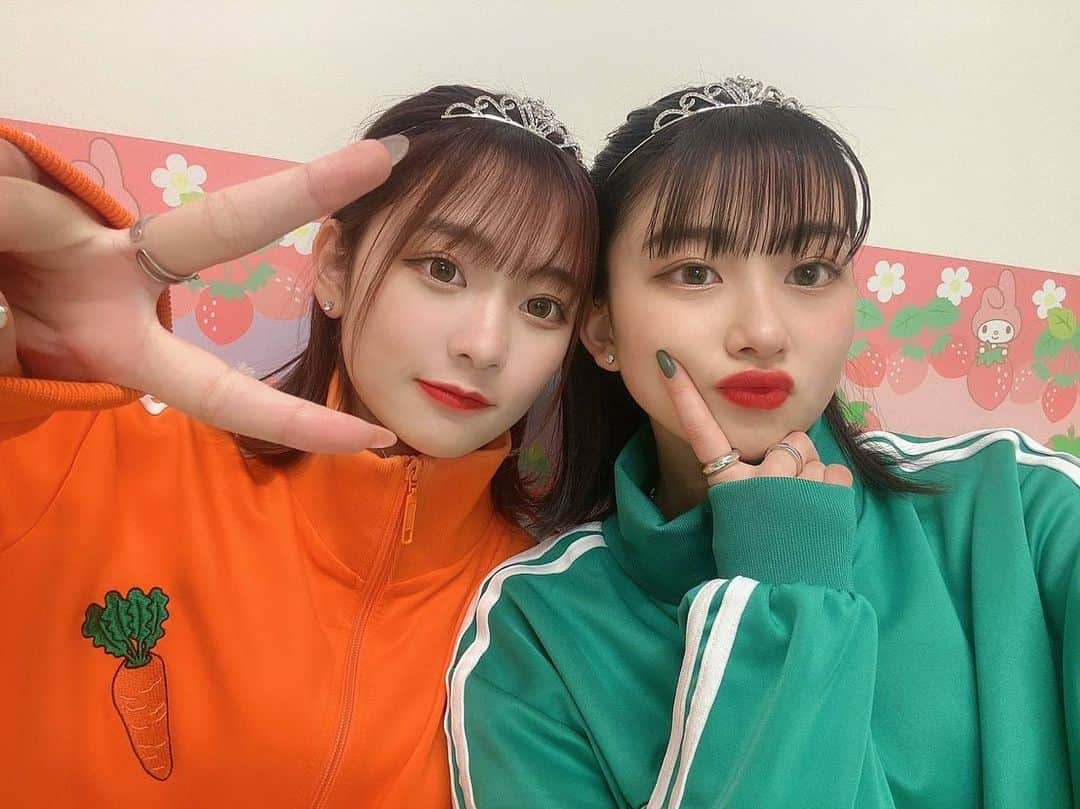 上ノ堀結愛さんのインスタグラム写真 - (上ノ堀結愛Instagram)「• • ゆあゆな🧡💚 双子コーデしちゃったてへ‼︎😙 らぶぅゆぅ🎶🎶  #ゆあゆな#今日好き #蜜柑編」4月3日 19時02分 - yua.0201