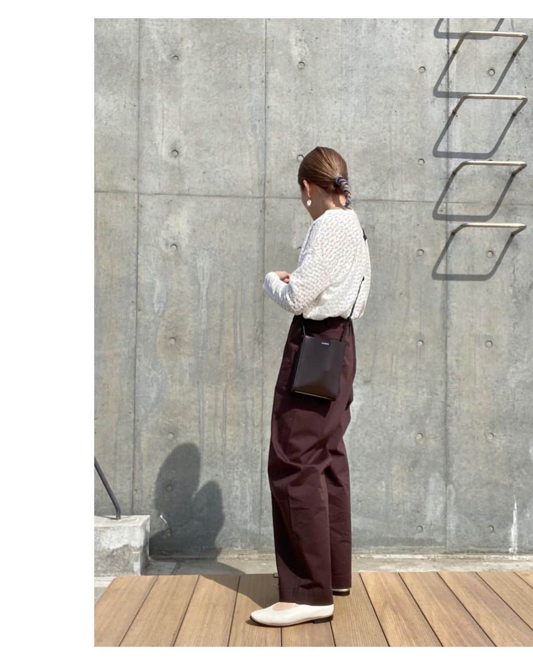 高山直子さんのインスタグラム写真 - (高山直子Instagram)「🤎🤍🤎 EiiSのパンツ、形が綺麗✨ アイテムはタグ付けしてます🏷  #きょうのふく #きのうのふく」4月3日 21時27分 - nao_70koro