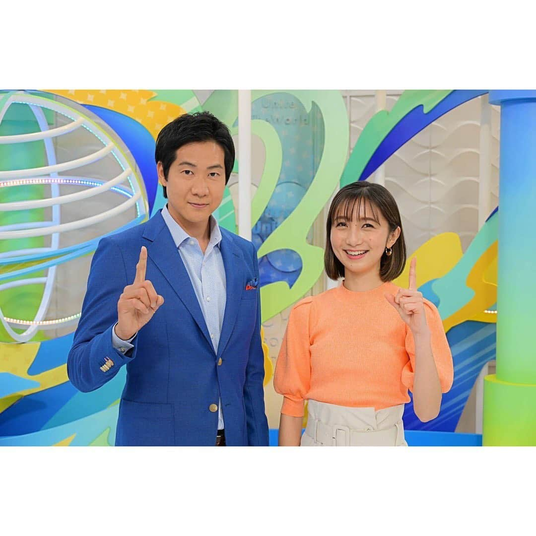 近藤夏子さんのインスタグラム写真 - (近藤夏子Instagram)「.   S☆1 初週を終えました。 　 手が氷の様に冷たくなり 口から胃が飛び出そうなくらい緊張しましたが スタッフの皆さんがひとつひとつ丁寧に教えてくださり 友達や同期が支えてくれて 楽しく放送を終えることができました😊 　  テーマソングはMAN WITH A MISSIONの皆さんがS☆1のために書き下ろしてくださった「blue soul」 心を突き動かされる、でも包み込んでくれるような とっても素敵な曲です🤍 　 セットも新しくなり 明るく！元気に！テンポ良く！ そして世界に目を向けてお送りしていきます💪🏻 　 　 DMや友達から 見たよ〜とたくさんメッセージを頂き嬉しい限りです。 　 これからも皆さんに愛される番組になるよう 見てよかったと思ってもらえるよう 日々、ブラッシュアップしていきますので どうぞ末長く宜しくお願い致します❣️ 　 　 #S1 #スポーツには世界を１つにするチカラがある #衣装」4月4日 17時41分 - kondokako0804