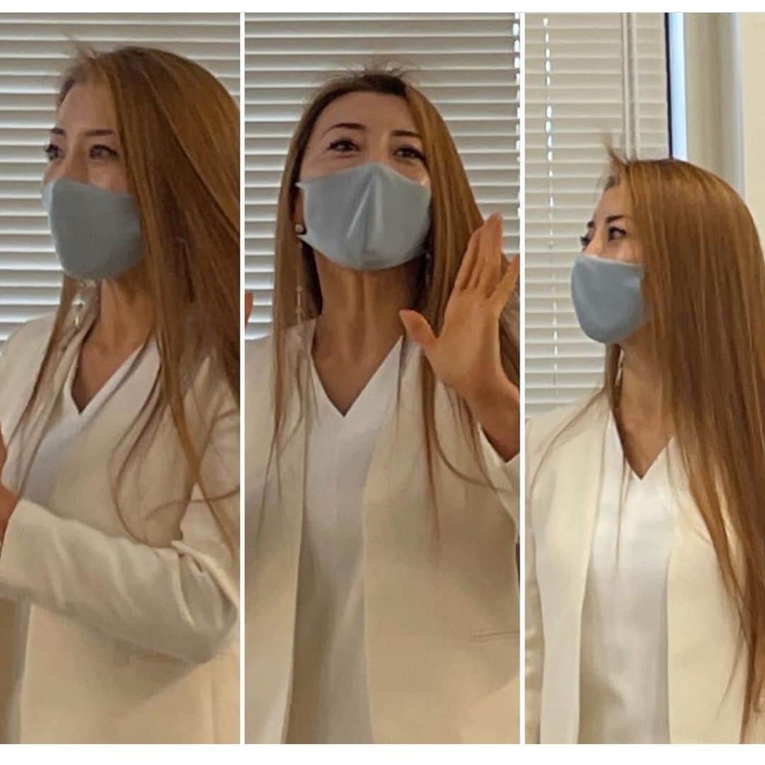 安井友梨さんのインスタグラム写真 - (安井友梨Instagram)「私は、ビキニフィットネスに挑戦してみようと、 ジムに通い始めた一歩が 人生を変えてくれました。  最初の一歩ってすごく難しい そこの垣根さえ低くなれば、 誰でも挑戦しやすいのに、、  「その一歩が人生を変える」 だと、私は思っています。  一歩目から十歩目は、 意外とあっという間で簡単です  一つひとつ頑張って磨いていくと、大会の日には、、  『自分史上最高の美』に 出会えるんです。  そんな風に、いかに自分自身の美しさを高める事ができたのかという努力や過程を評価する 大会になればと思っています。  『自分と未来を変える』ための一歩を‼️  ぜひ踏みだして欲しいです💗  @muscle_gate  @goldsgym  @goldsgym.japan  @favo_link  #bikinifiness #fitmodel #ドリームモデル」4月4日 23時28分 - yuri.yasui.98