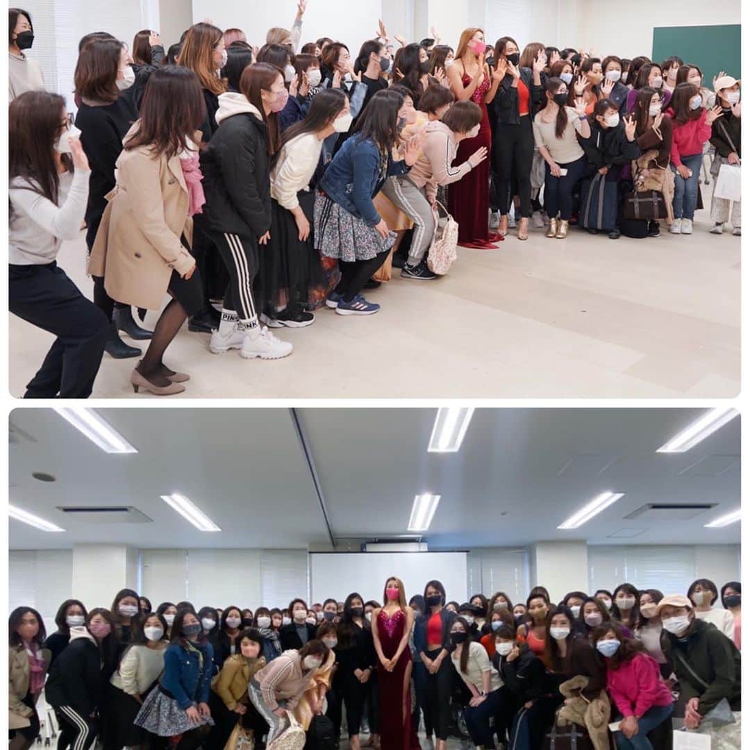 安井友梨さんのインスタグラム写真 - (安井友梨Instagram)「私は、ビキニフィットネスに挑戦してみようと、 ジムに通い始めた一歩が 人生を変えてくれました。  最初の一歩ってすごく難しい そこの垣根さえ低くなれば、 誰でも挑戦しやすいのに、、  「その一歩が人生を変える」 だと、私は思っています。  一歩目から十歩目は、 意外とあっという間で簡単です  一つひとつ頑張って磨いていくと、大会の日には、、  『自分史上最高の美』に 出会えるんです。  そんな風に、いかに自分自身の美しさを高める事ができたのかという努力や過程を評価する 大会になればと思っています。  『自分と未来を変える』ための一歩を‼️  ぜひ踏みだして欲しいです💗  @muscle_gate  @goldsgym  @goldsgym.japan  @favo_link  #bikinifiness #fitmodel #ドリームモデル」4月4日 23時28分 - yuri.yasui.98