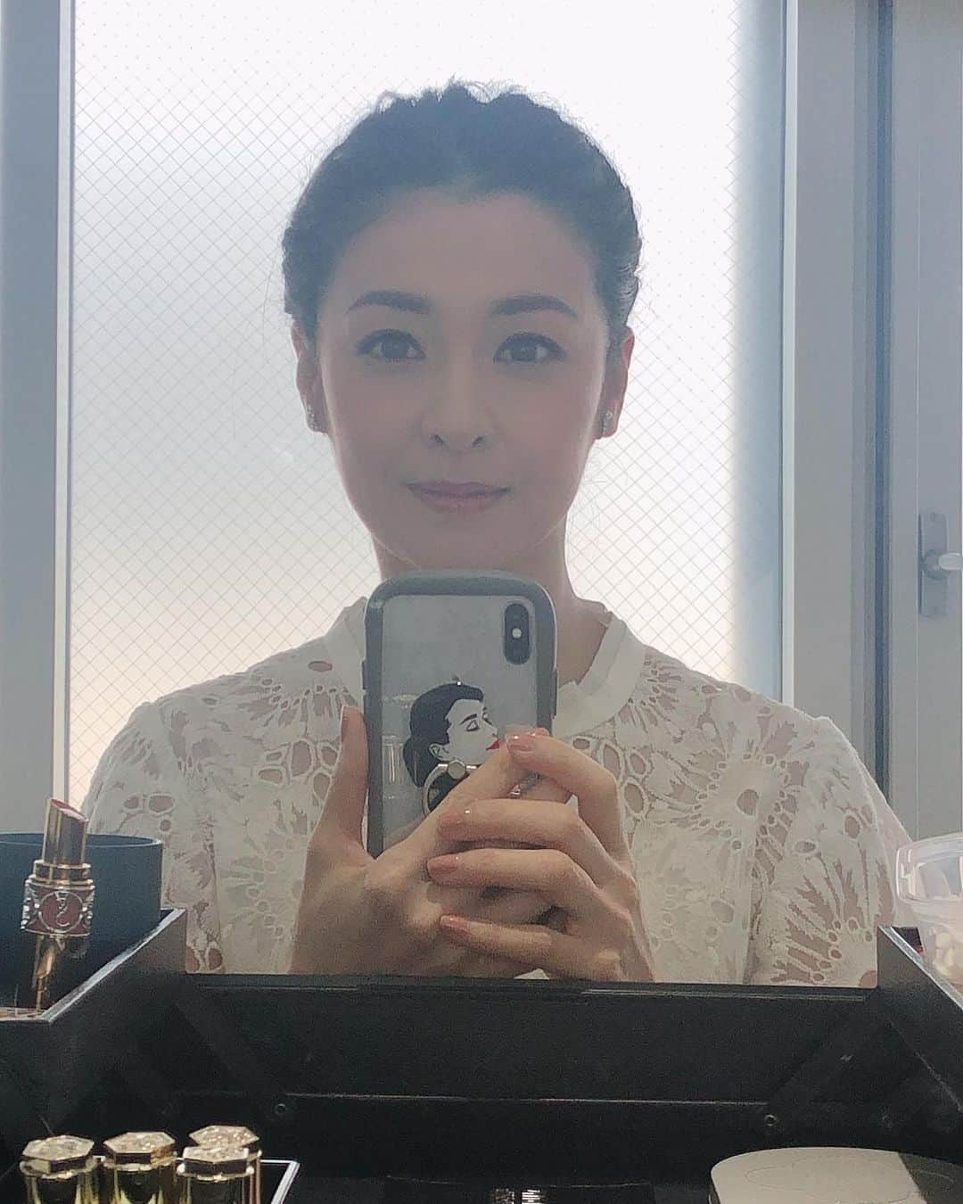 檀れいさんのインスタグラム写真 - (檀れいInstagram)「🌹🌹　  ある日のお仕事🌹  午前中から夕方まで「太陽とボレロ」の 取材　取材　取材✨✨  陽の光の変化、お写真見るとわかるかな！  取材ではたくさん映画のお話をしましたよ♪  皆さんに喜んでもらえるといいなぁ🌈✨  1枚目　取材がんばるぞ！のショット  2枚目〜色々なお洋服着ました✨ 全てLANVIN COLLECTIONさんです 素敵でしょう💖  9.10枚目　本日のお仕事✨笑顔で終了🥰  檀れい🌹  #檀れい #太田プロ #取材 #太陽とボレロ #映画 #movies #オーケストラ #orchestra #衣装 #LANVINcollection #檀スタグラム」4月5日 13時21分 - danrei_official