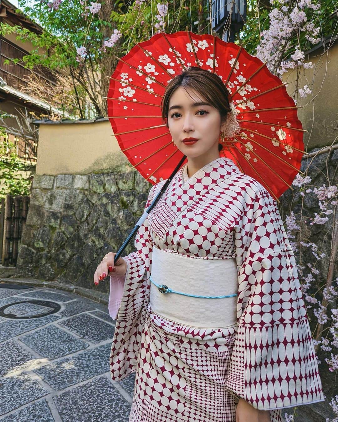 大口智恵美さんのインスタグラム写真 - (大口智恵美Instagram)「🤍🇯🇵🌸 #kimono #kyoto #instagood」4月5日 16時45分 - chemiiiii
