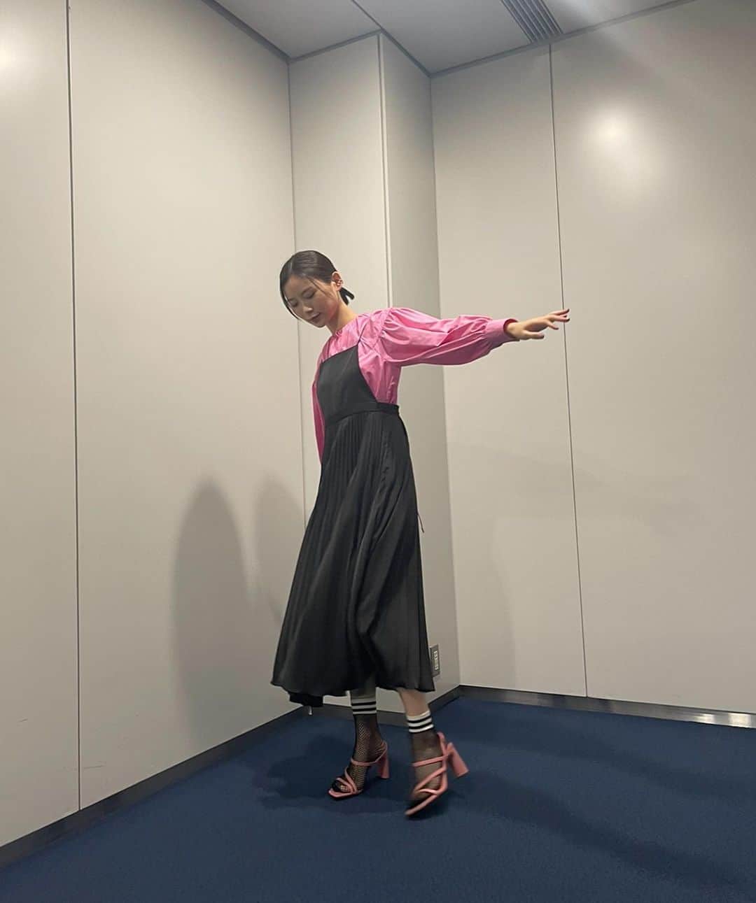 朝日奈央さんのインスタグラム写真 - (朝日奈央Instagram)「#あさひ衣装　🌸💛」4月5日 19時22分 - pop_step_asahi