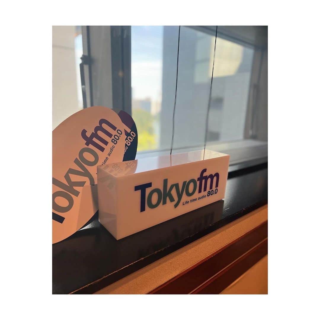 田中麗奈さんのインスタグラム写真 - (田中麗奈Instagram)「東京FM 「キュレーターズ」 スタジオでの収録^_^。  次回のゲストは  女優でミュージシャンの 松下奈緒さんと  作編曲家、キーボーディストの 河野伸さんです。✨  才能豊かなお二人の感性に触れられて、私も心地良い時間を過ごせました。^_^。  キュレーターズは 金曜日、午後１７時から。 pod castでも聴けますよ🎶。」4月6日 14時30分 - renatanaka07