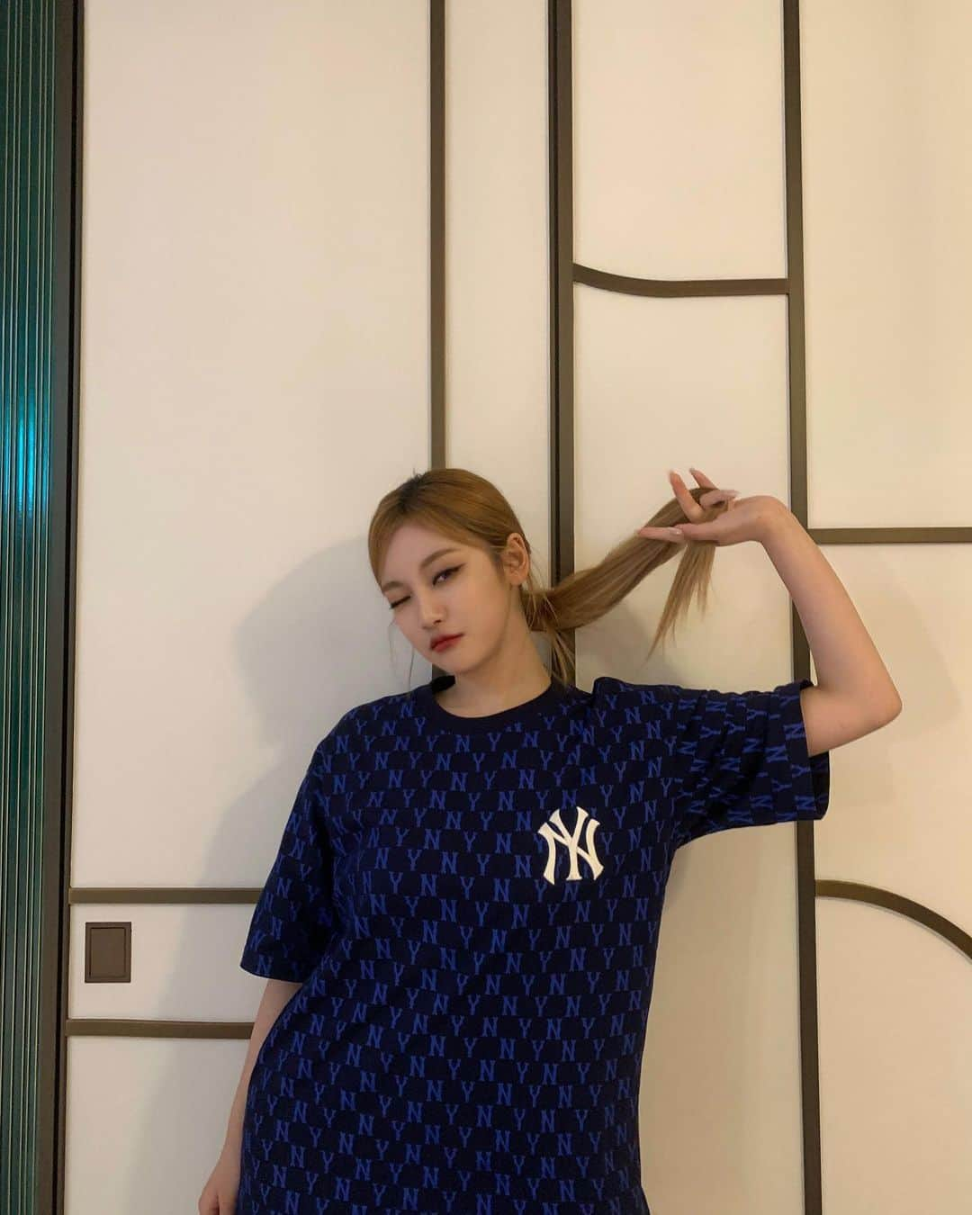 aespaさんのインスタグラム写真 - (aespaInstagram)「#광고 #aespa #æspa #에스파 #NINGNING  #닝닝 #MLBxaespa @mlbkorea」4月6日 15時30分 - aespa_official