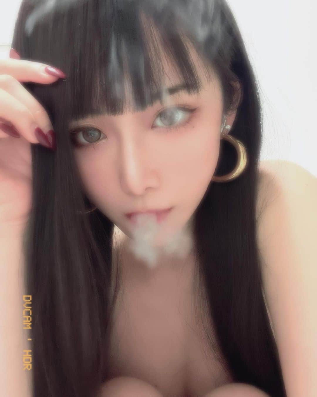 CHIHAさんのインスタグラム写真 - (CHIHAInstagram)「tiktokライブ、遊びにきてね?❤︎  あと、ついに...アレの準備中💋  #blackhair #blackhairstyles #japanesegirl #japanese #tiktok」4月6日 17時41分 - chiha6170