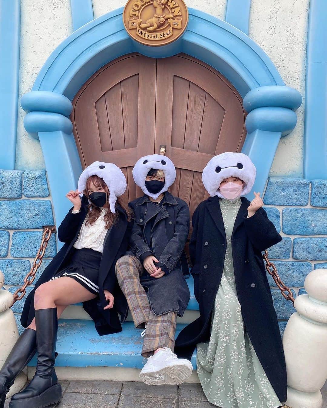 Hikaru（ヒカル）さんのインスタグラム写真 - (Hikaru（ヒカル）Instagram)「てんちむエミリン×ディズニーランド 写真まだあるから明日に続く😌  俺が満喫しすぎててひたすらに愛くるしくてチルしすぎててグランデ味強くて可愛いけど大丈夫そ？」4月6日 19時45分 - tadanokarisuma