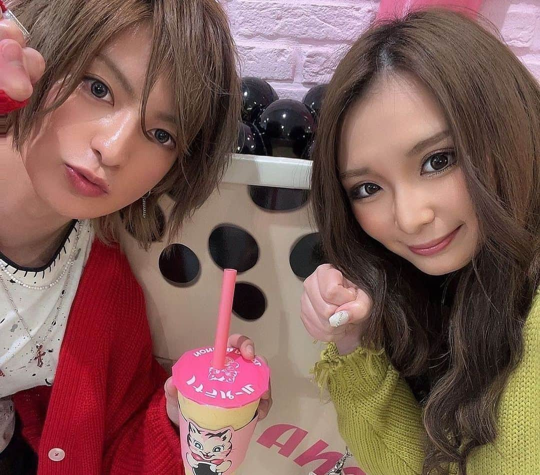 egg公式さんのインスタグラム写真 - (egg公式Instagram)「💖today's egg puri💖  ガジのカップル並みに仲良しな ゆうき&みかちゃん（ゆうき妹）👫✨  原宿で撮ったプリと映え写をお届け〜📸🌈  詳しくは今日のeggちゃんねる‼️  #egg #eggちゃんねる #eggモデル #ギャル男 #平成ギャル #ギャル #ギャルしか勝たん #ギャルが一番かわいい #GAL #黒ギャル #白ギャル #プリント倶楽部 #兄妹プリ」4月6日 20時02分 - new_eggofficial