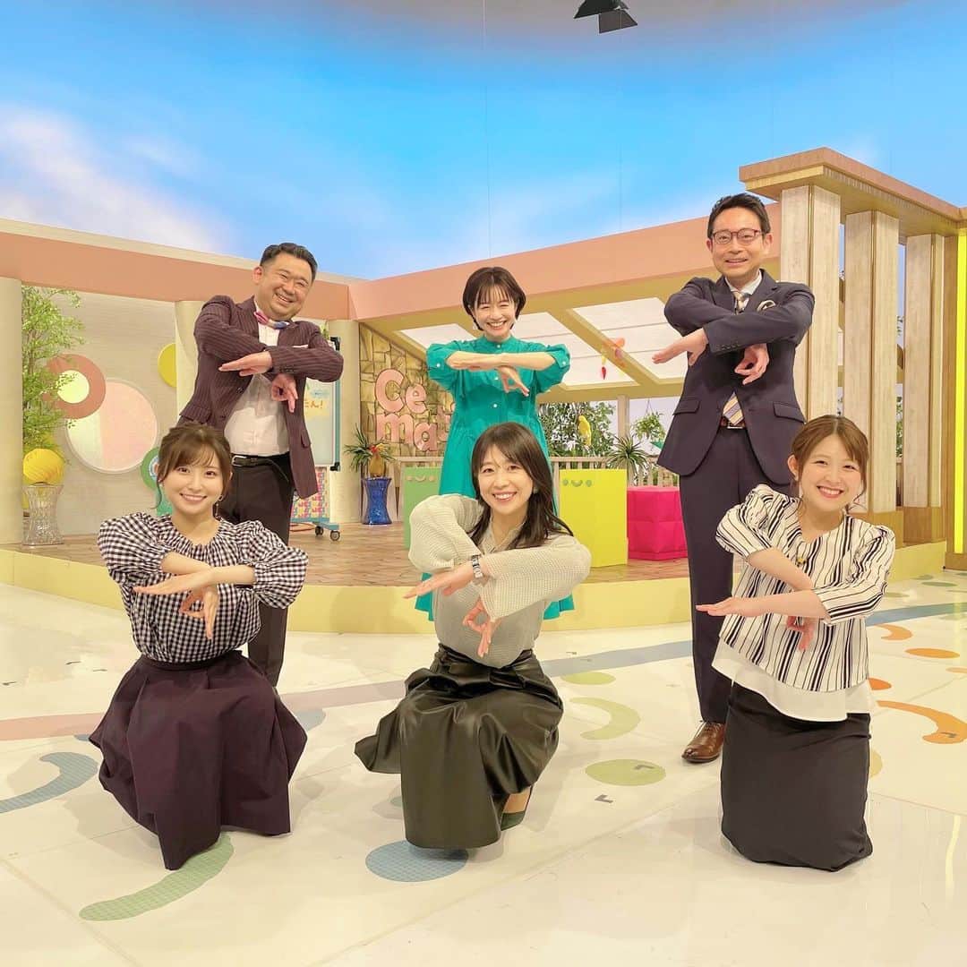 虎谷温子さんのインスタグラム写真 - (虎谷温子Instagram)「今週も、「す・またん！」ありがとうございました！今週のすまたんは…明大さん、「す」の向きが反対になる→のちに修正！ 雪乃さんがくると、出発進行ポーズが追加される、など色々なことがありました！ 来週には立田アナも、ゴルフ中継から帰ってくる…はず！ 来週もよろしくお願い致します。 #すまたん」4月8日 11時41分 - atsukotoraya.ytv