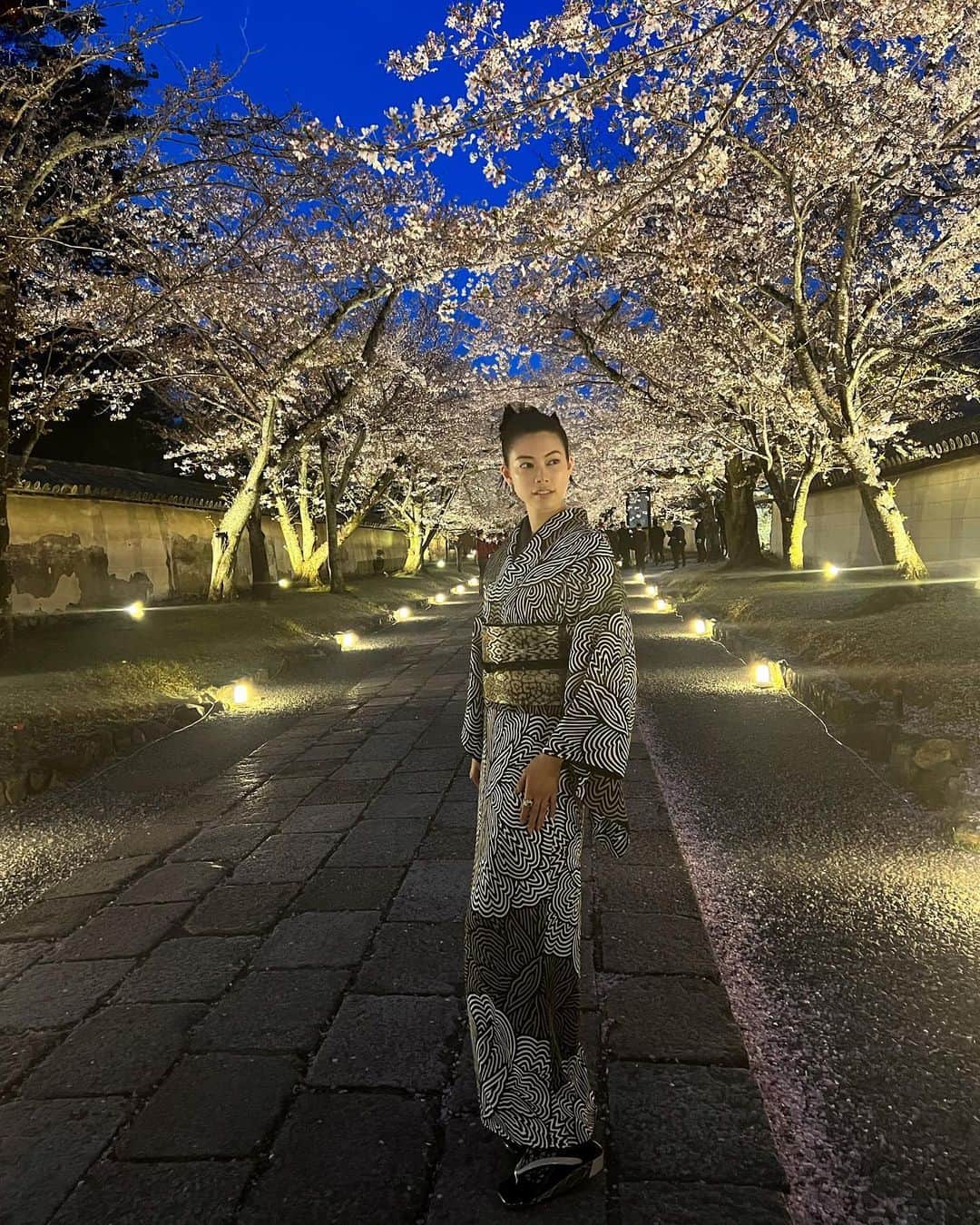 森星さんのインスタグラム写真 - (森星Instagram)「Beautiful @cartier event in Kyoto!Thank you #CartierKyoto 🌸 Kimono by @saitojotaro  Stylist @eriko_otake   #Cartierhighjewelry #Cartier6S」4月8日 17時55分 - hikari