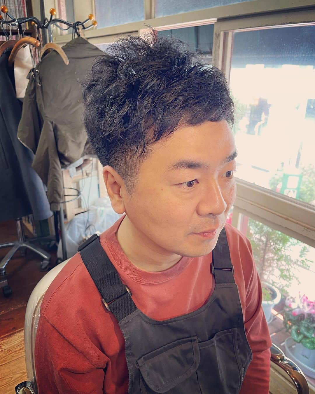 杉本知香さんのインスタグラム写真 - (杉本知香Instagram)「みんなスッキリ😆✂️  #中目黒美容室 #やまもとまさみ #どりあんず平井 #どりあんず #パンクブーブー黒瀬 #パンクブーブー #アップダウン竹森#アップダウン#竹森巧」4月8日 18時29分 - sugimotoc