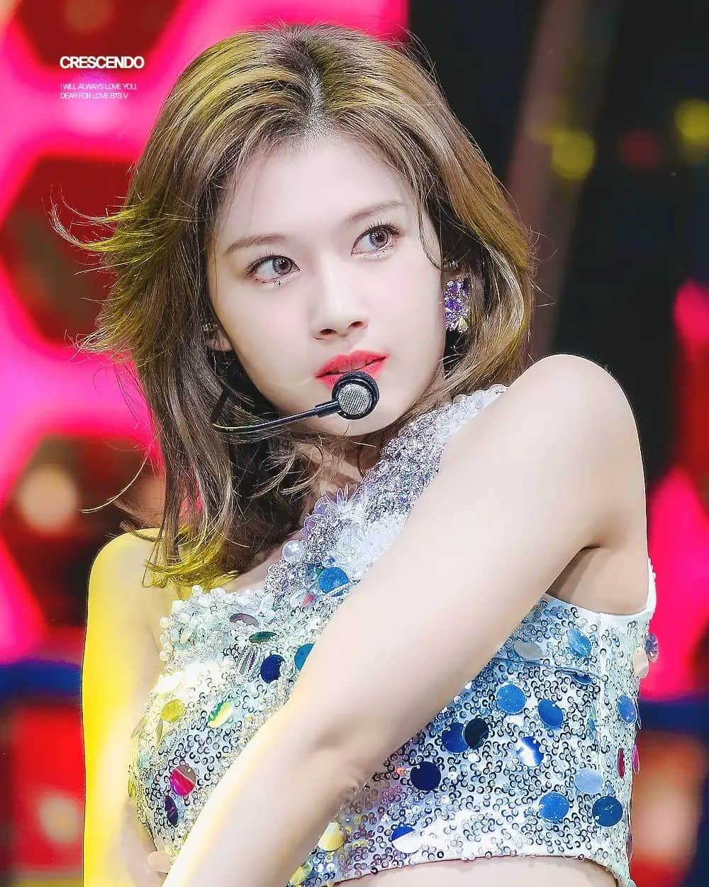 サナさんのインスタグラム写真 - (サナInstagram)「Fluffy ーーーーーーーーーー Follow > @sana.twice.kr < . @twicetagram #TWICE#트와이스#ONCE#Sana#사나 #Nayeon#나연#Jeongyeon#정연#Momo#모모#Jihyo#지효#Mina#미나#Dahyun#다현#Chaeyoung#채영#Tzuyu#쯔위」4月8日 19時45分 - sana.twice.kr