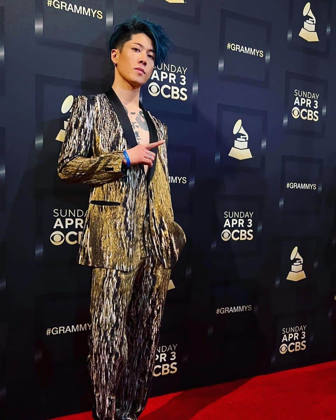 雅-MIYAVI-さんのインスタグラム写真 - (雅-MIYAVI-Instagram)「You don’t remember what happens in Vegas, do you?  みんな、元気？  😗」4月8日 22時29分 - miyavi_ishihara